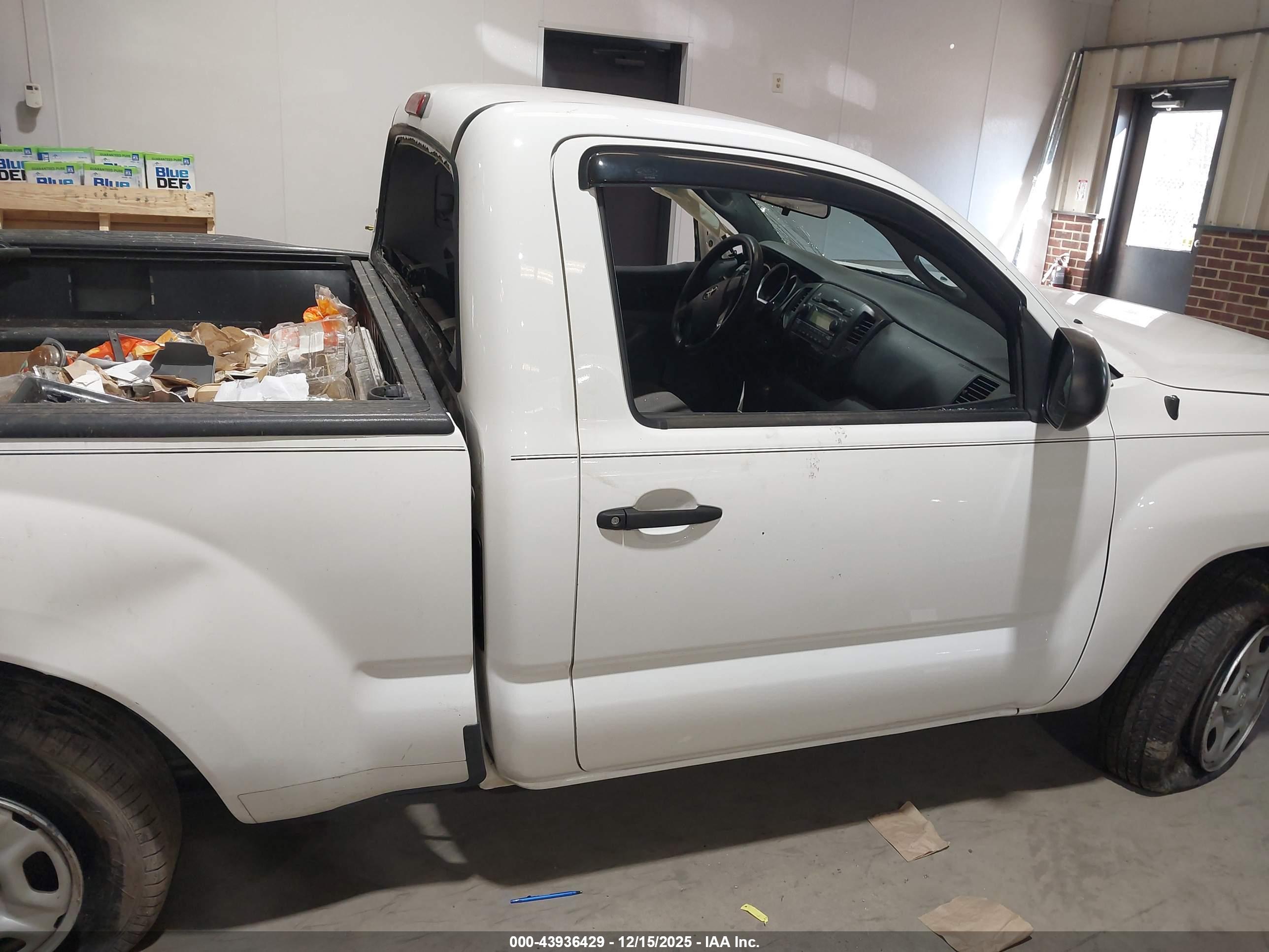 TOYOTA TACOMA image 8