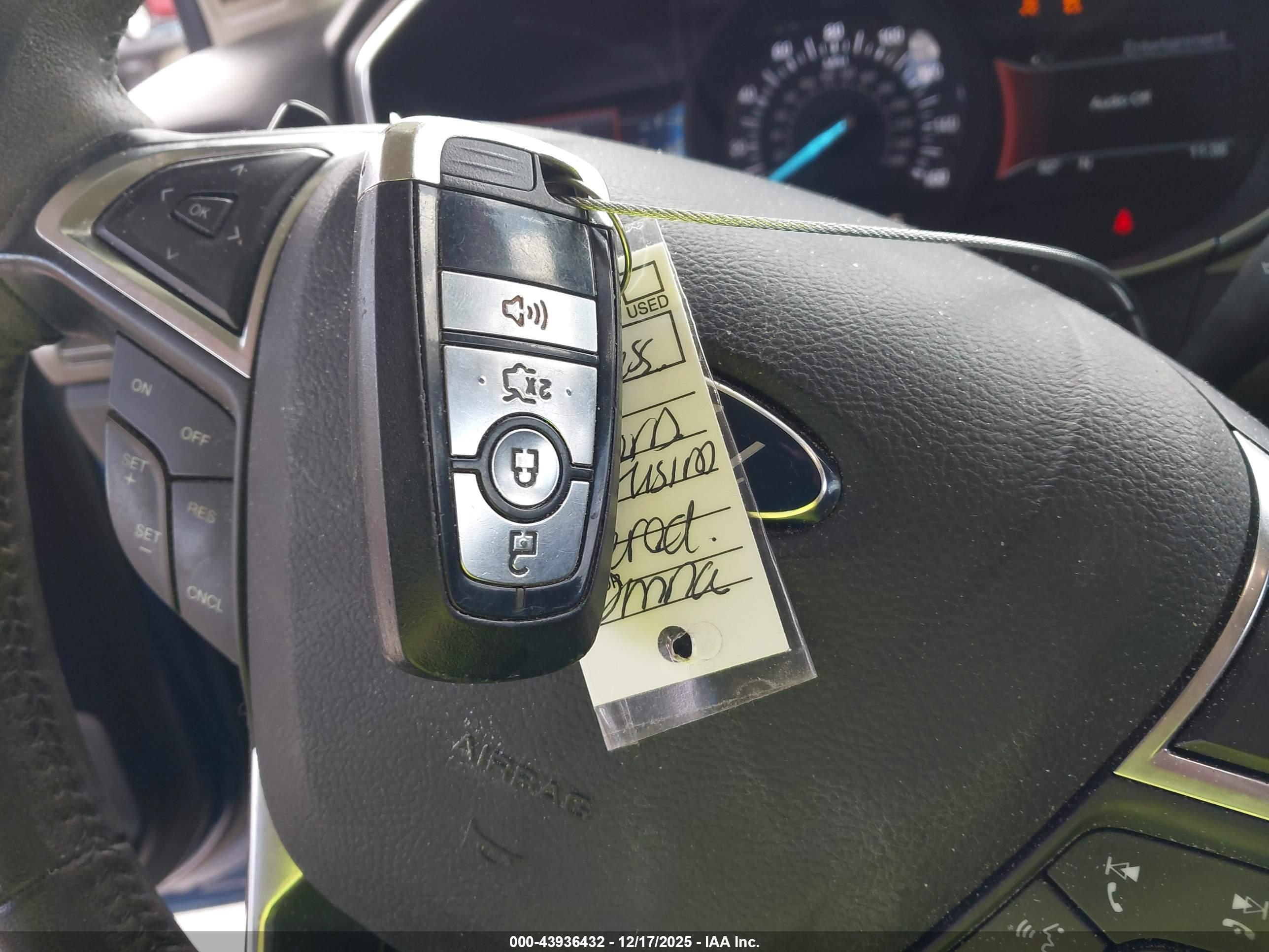 FORD FUSION image 11