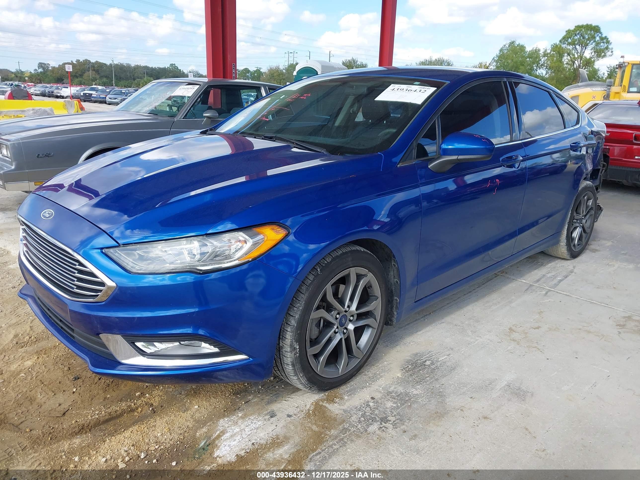 FORD FUSION image 2