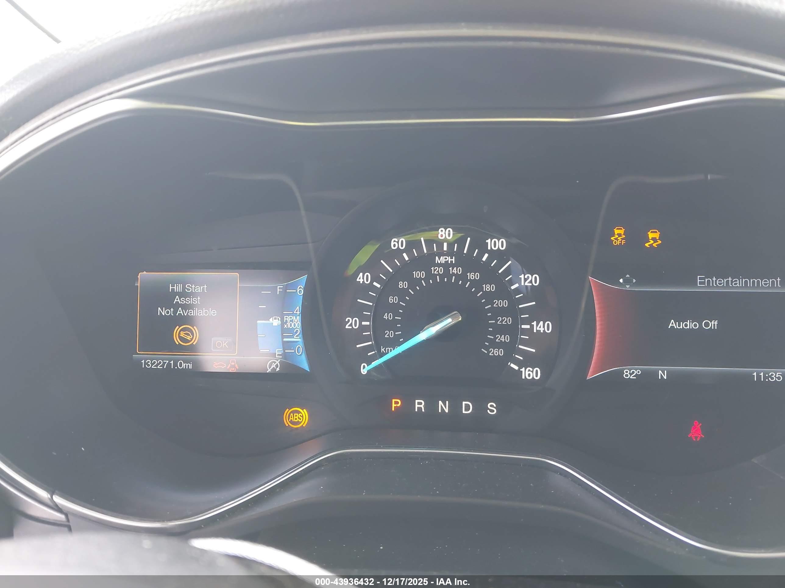FORD FUSION image 7