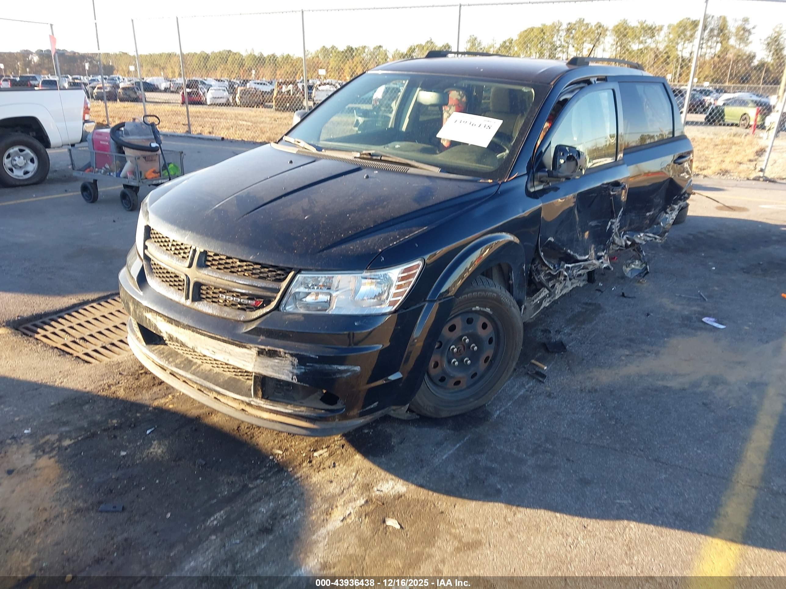 DODGE JOURNEY image 2