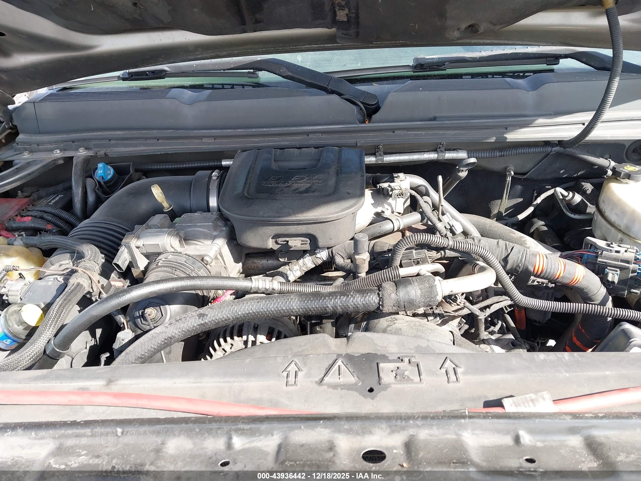CHEVROLET SILVERADO image 10