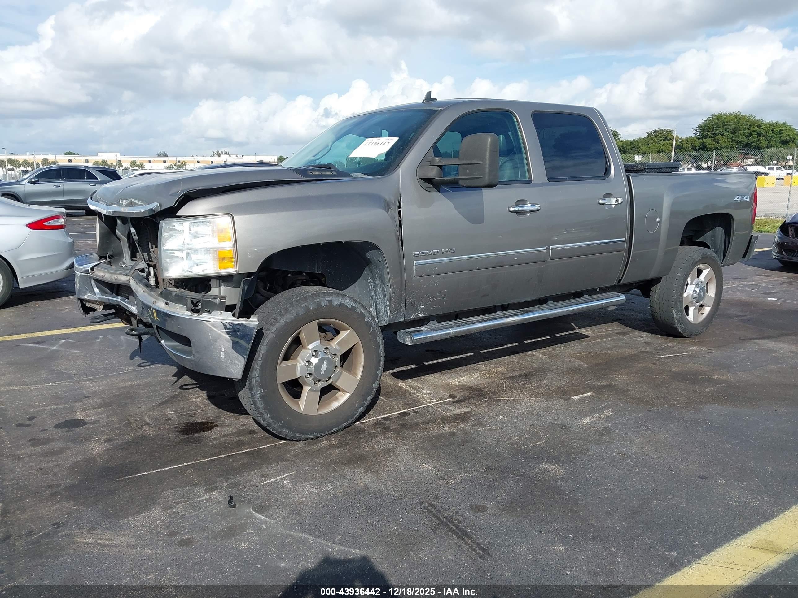 CHEVROLET SILVERADO image 2