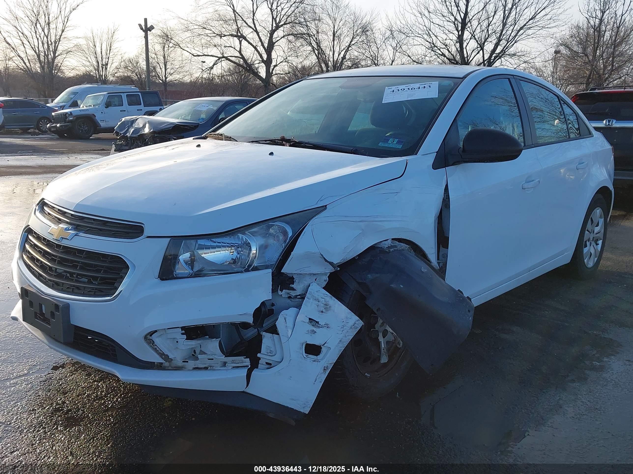 CHEVROLET CRUZE image 2
