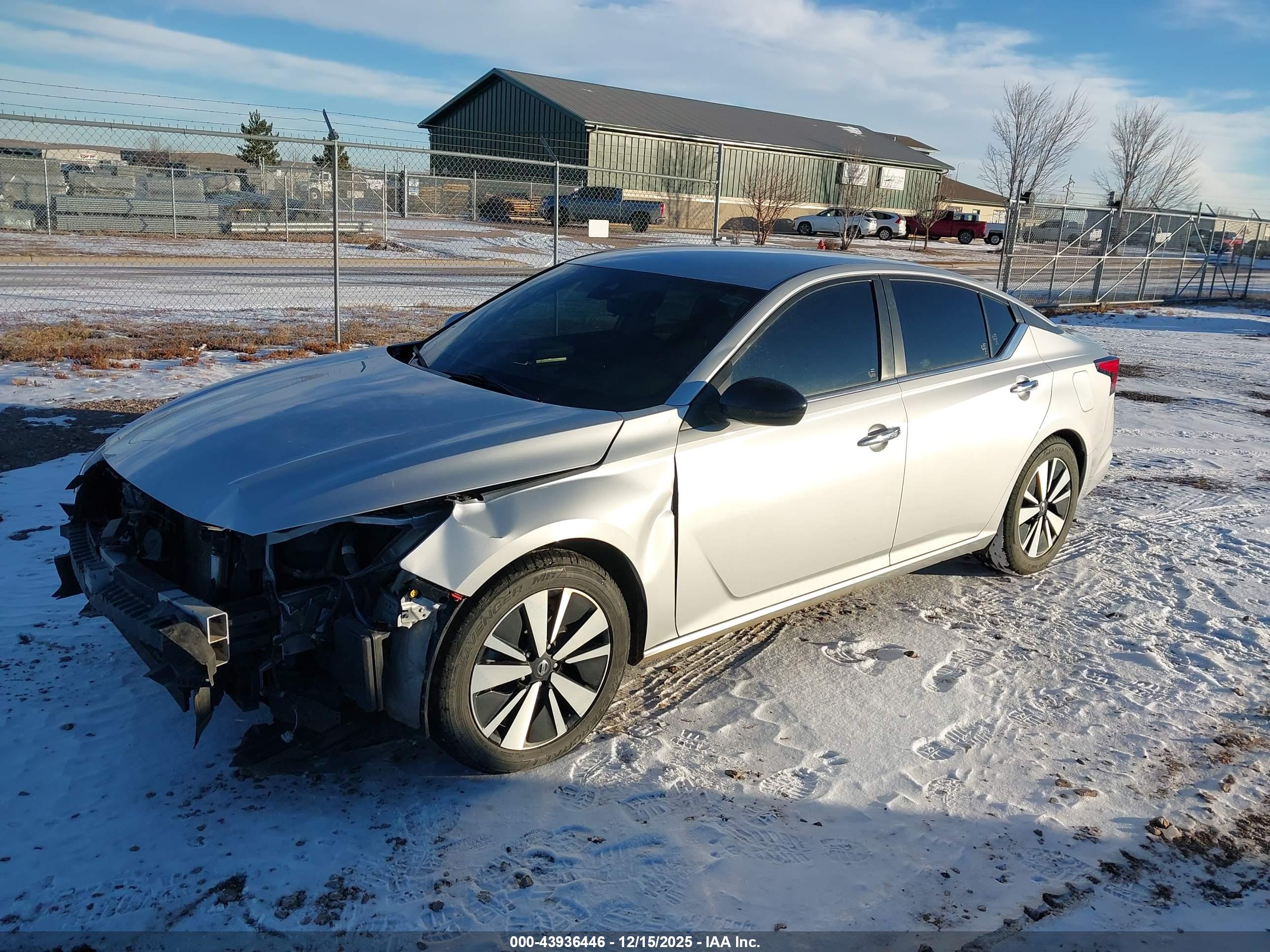 NISSAN ALTIMA image 2