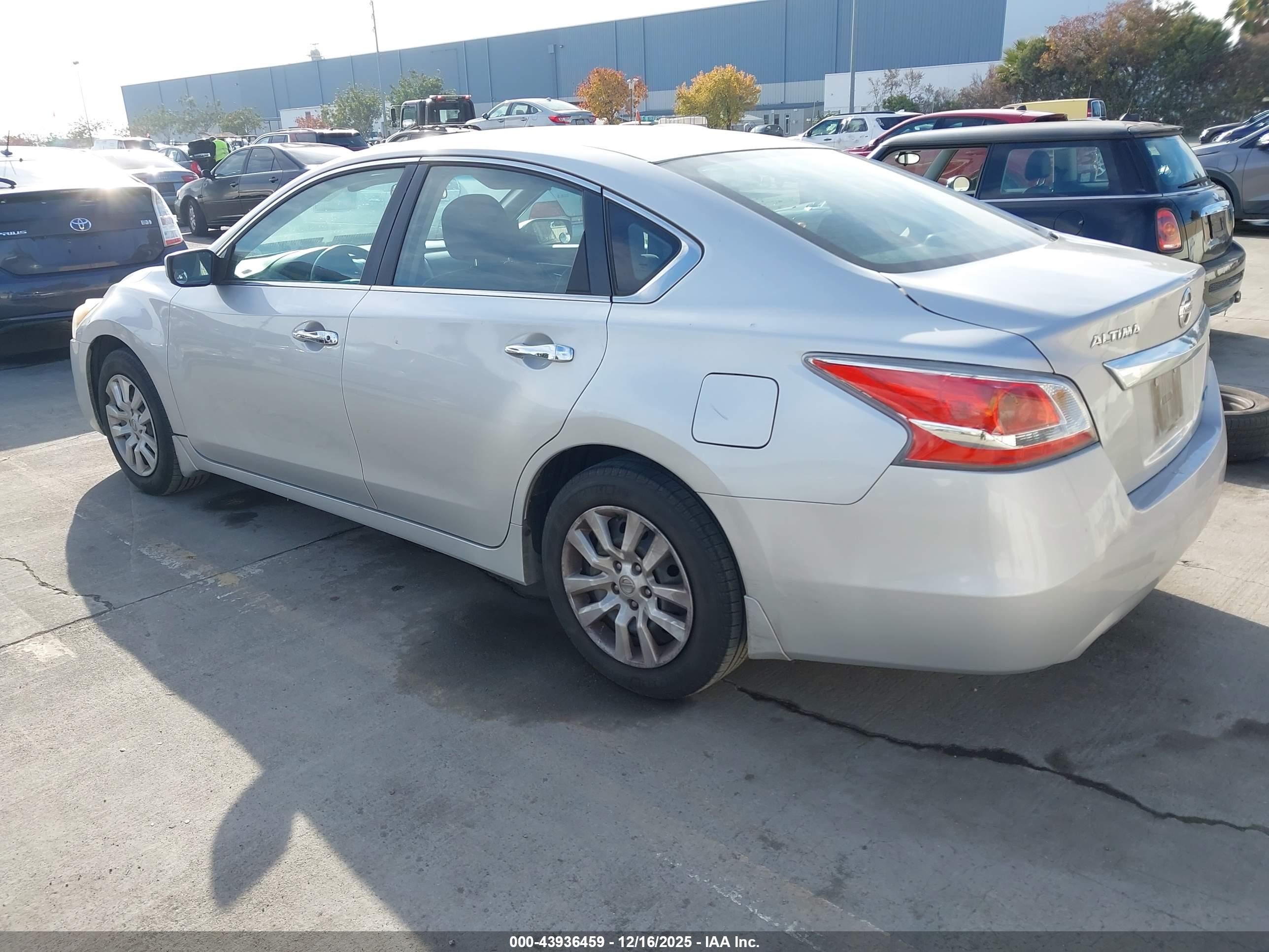 NISSAN ALTIMA image 3
