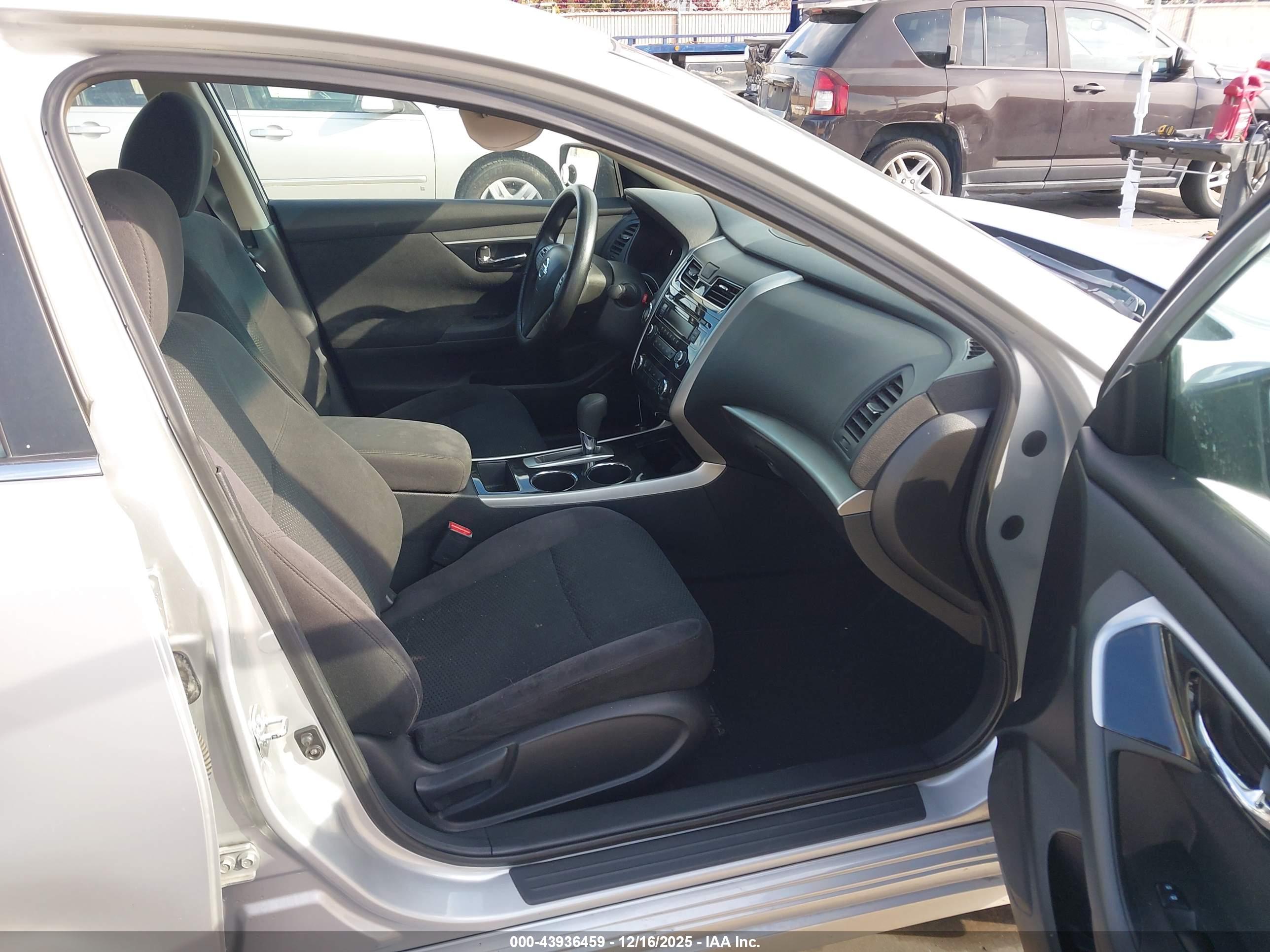 NISSAN ALTIMA image 5