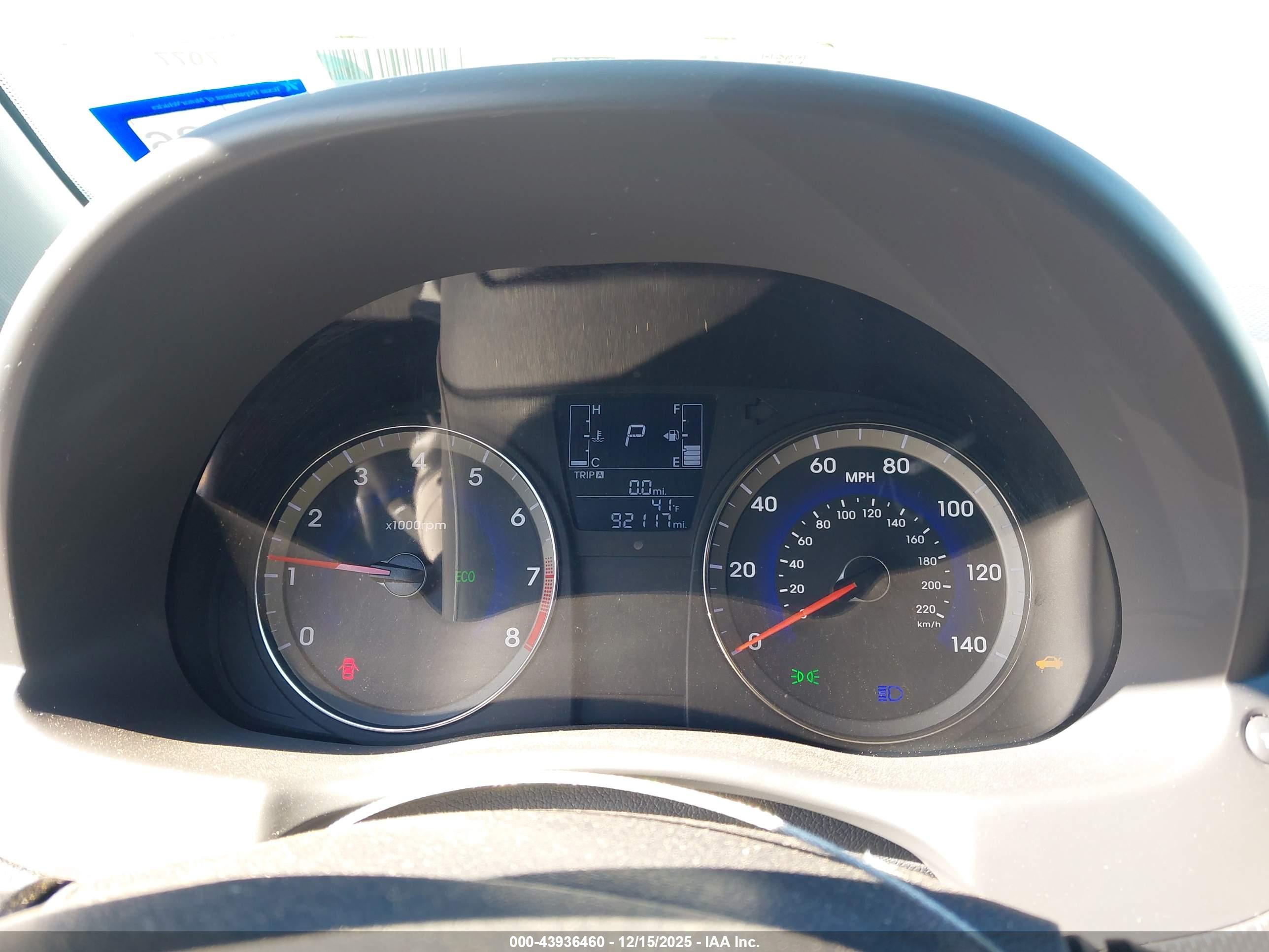 HYUNDAI ACCENT image 7
