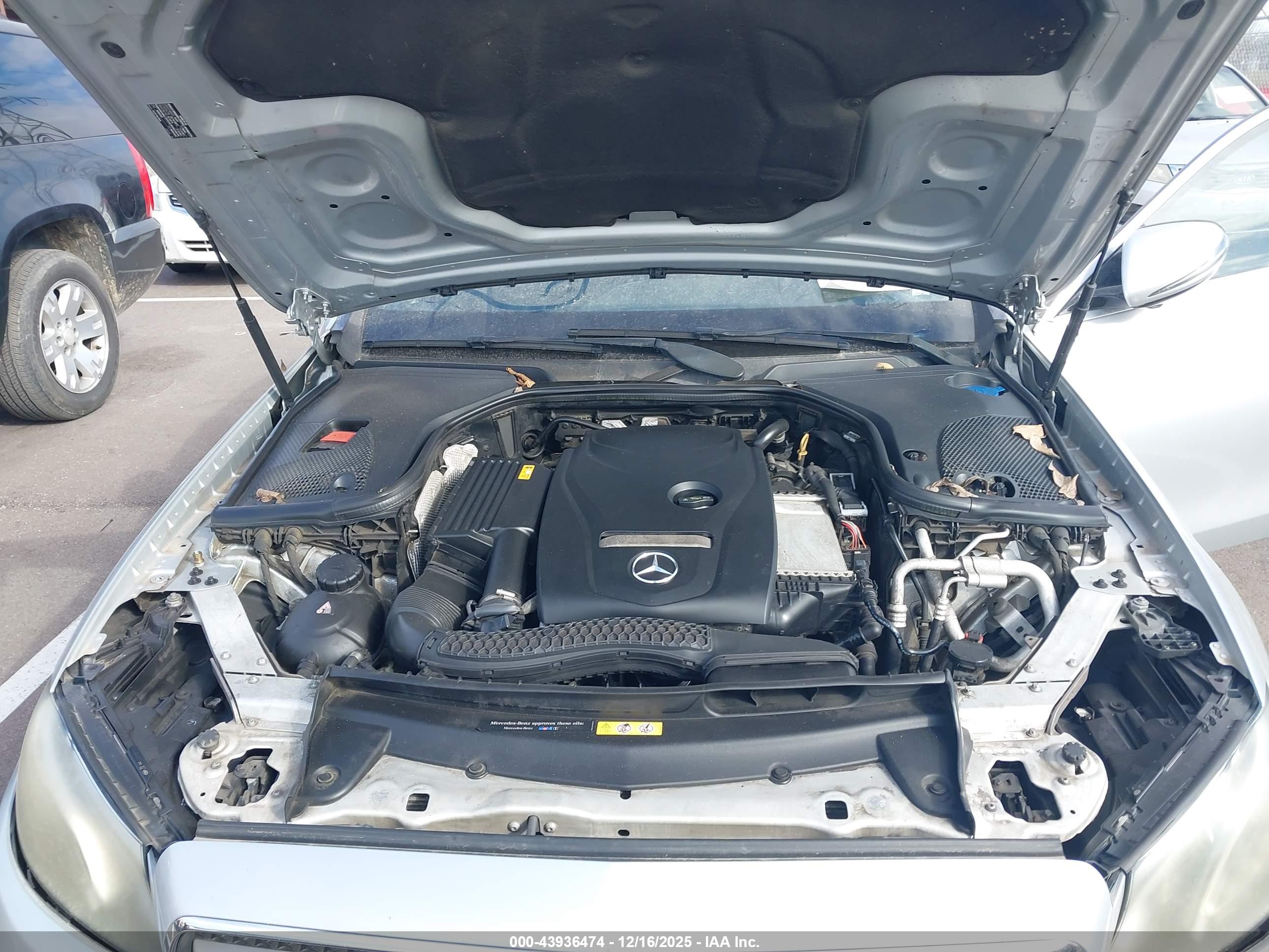 MERCEDES-BENZ E image 10