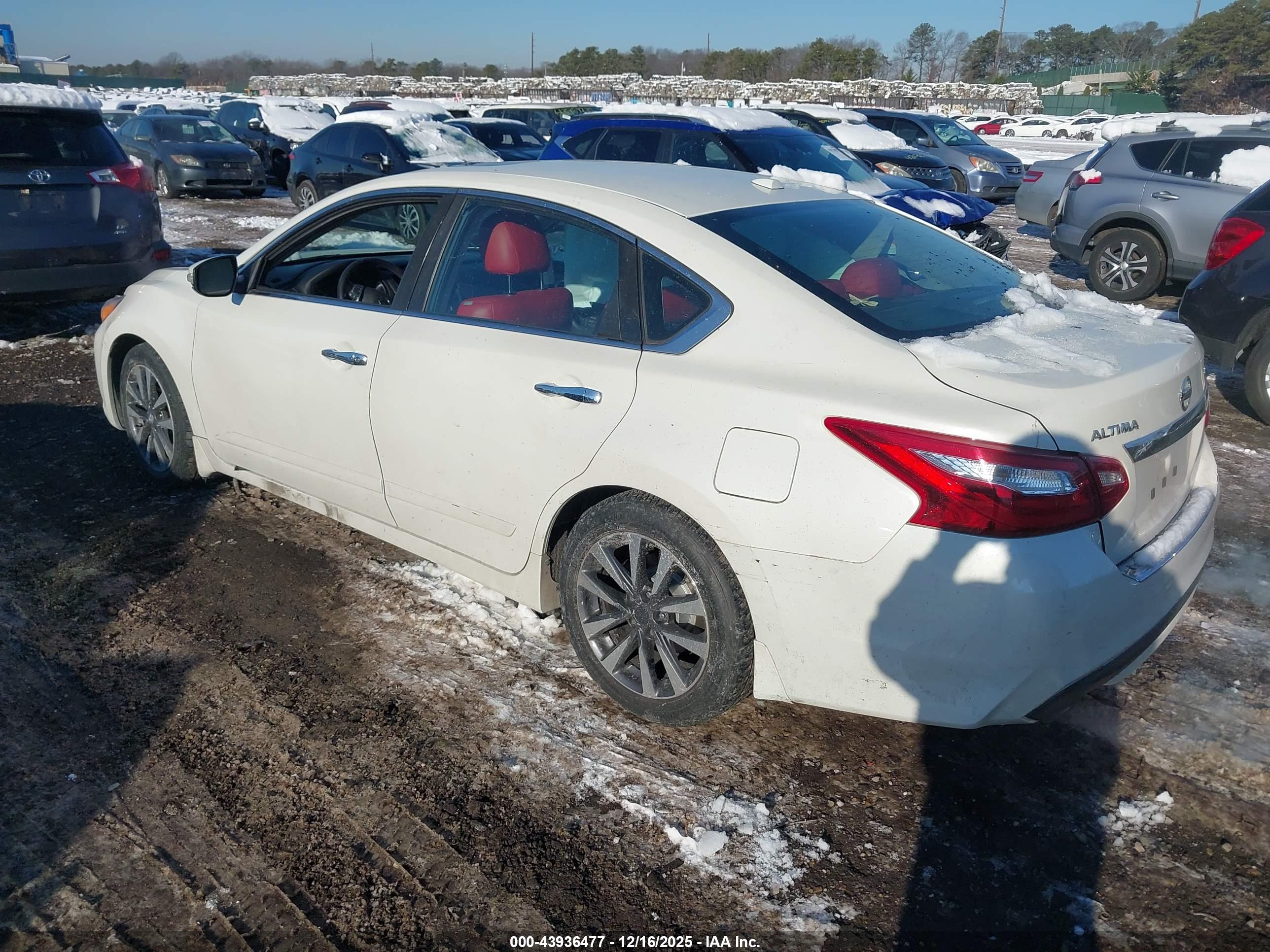 NISSAN ALTIMA image 3