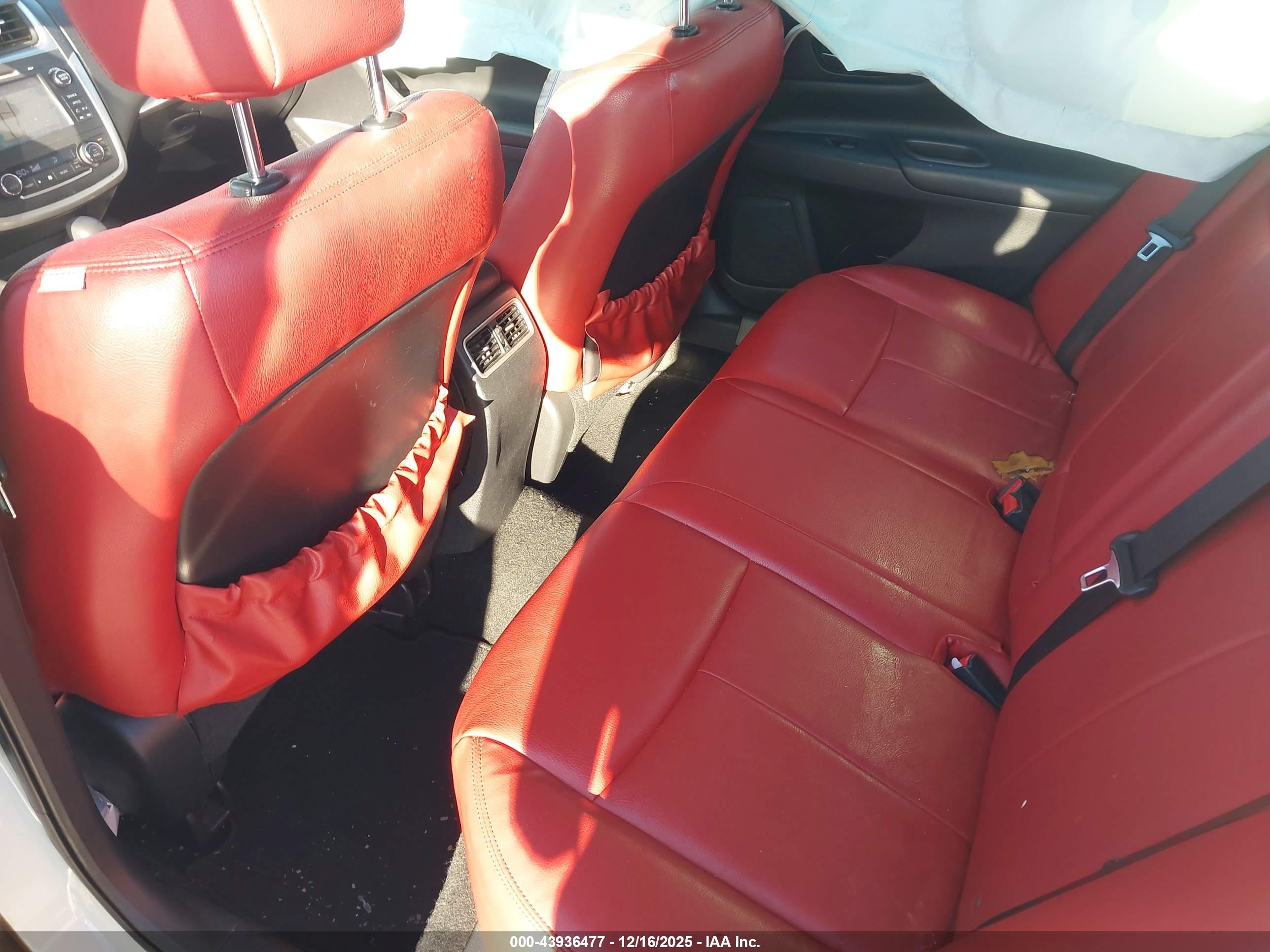 NISSAN ALTIMA image 8