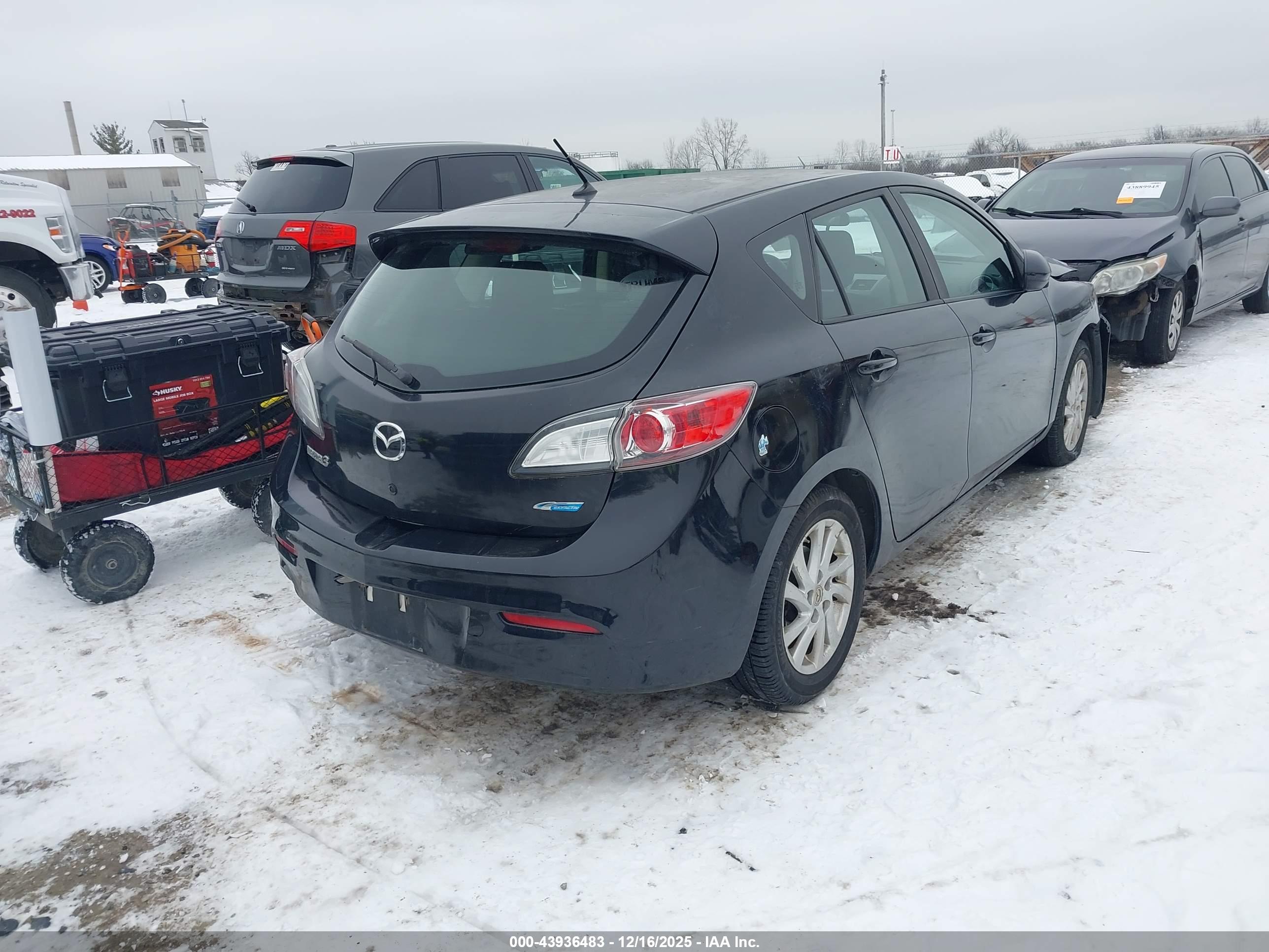MAZDA MAZDA3 image 4