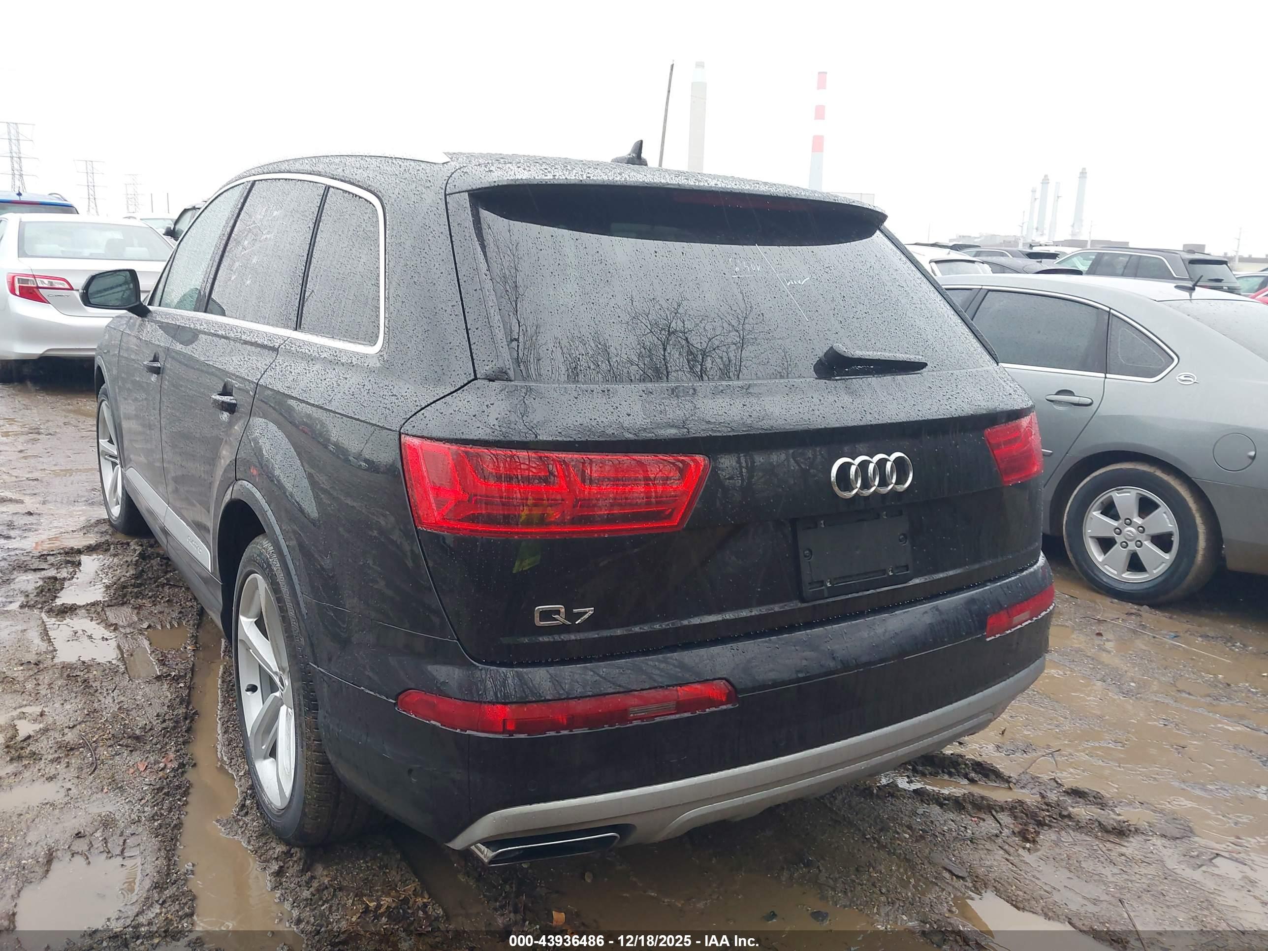 AUDI Q7 image 3