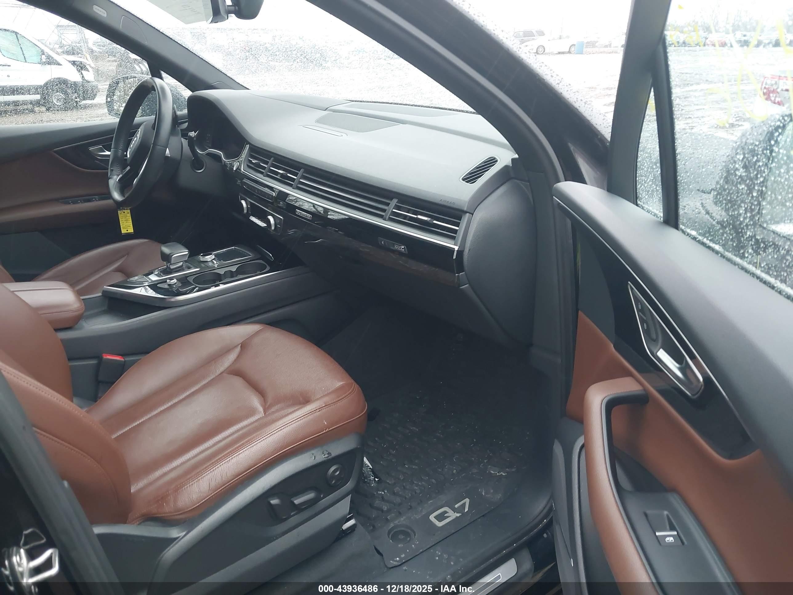 AUDI Q7 image 5
