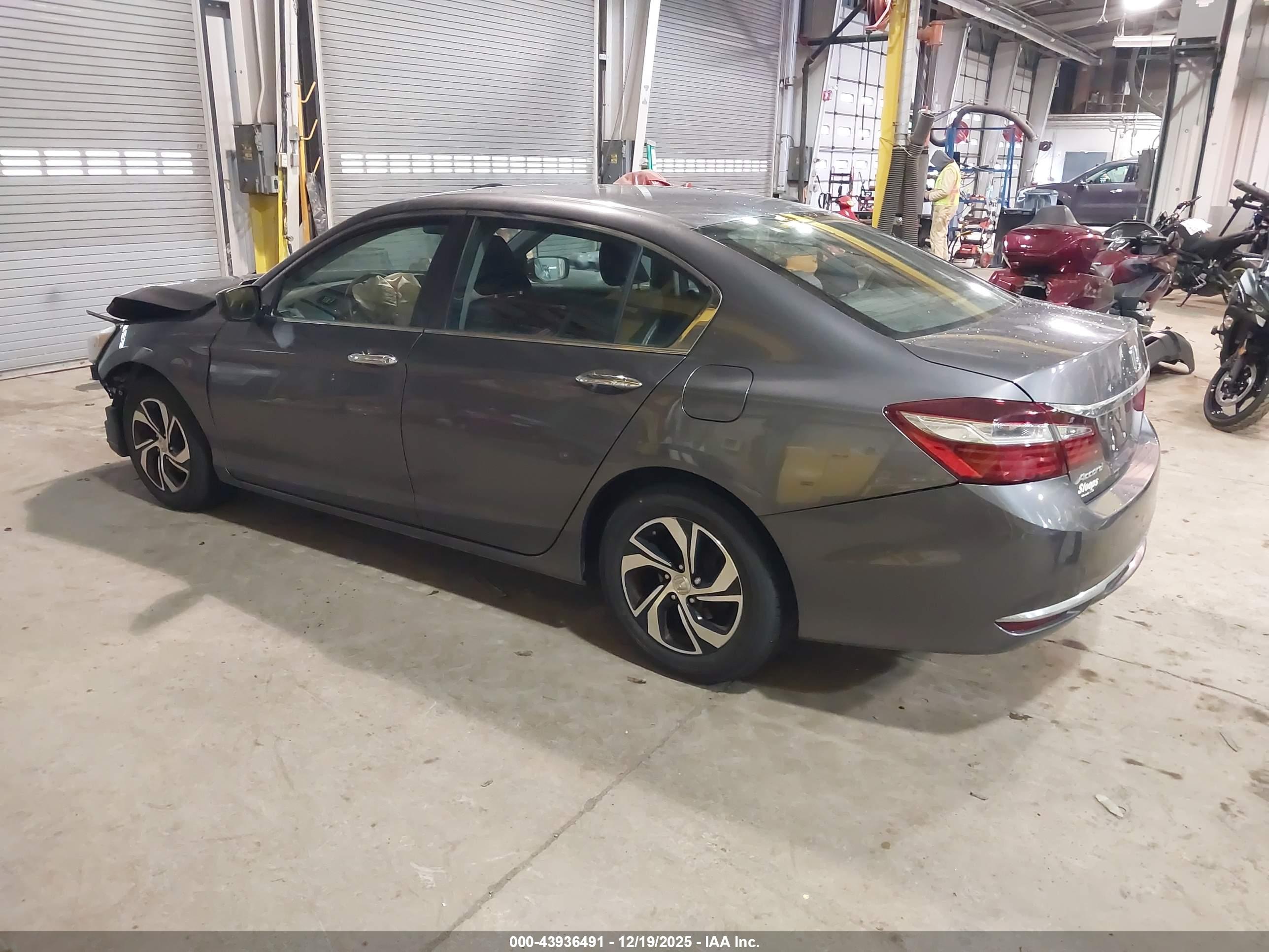 HONDA ACCORD image 3