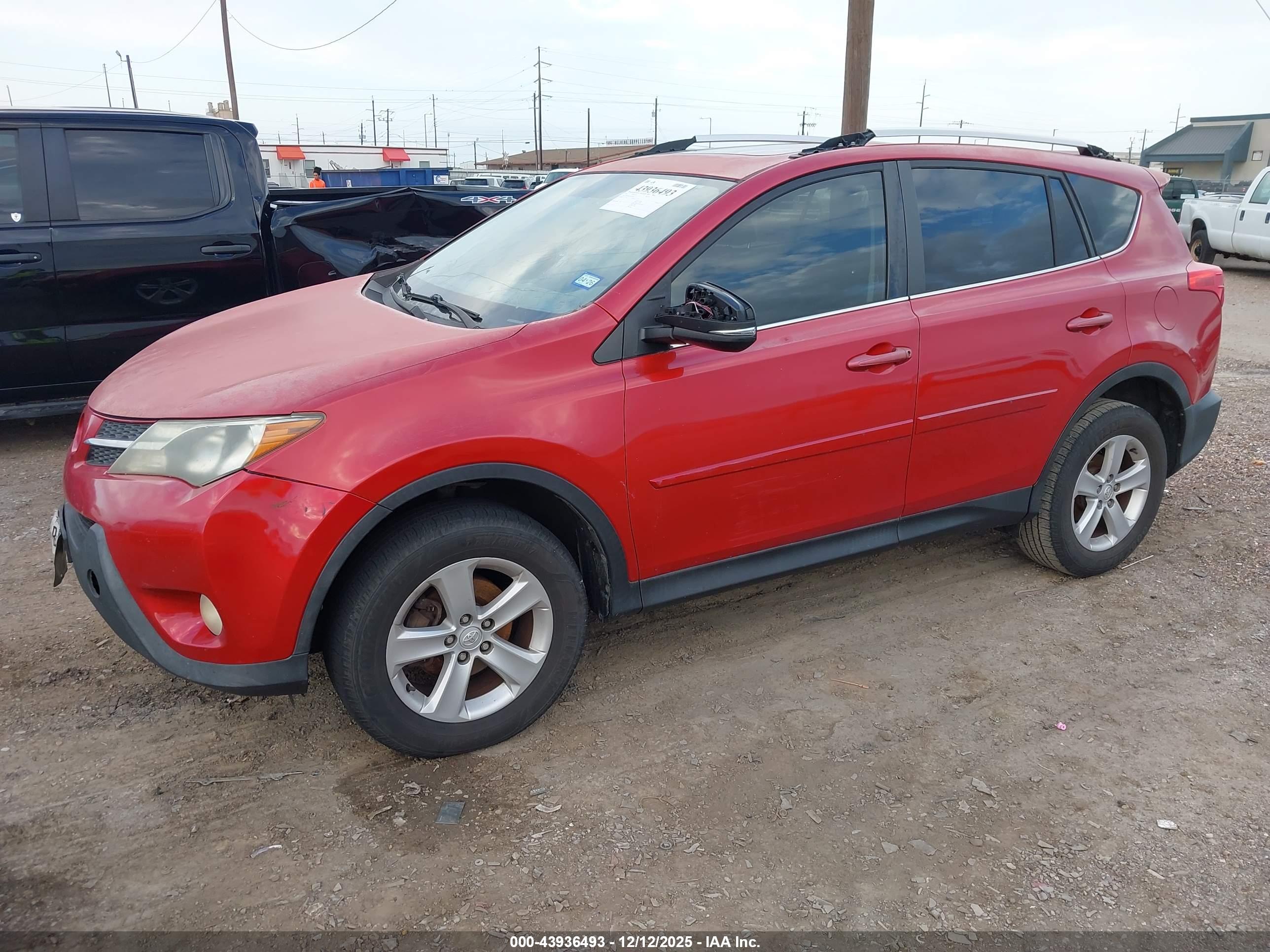 TOYOTA RAV4 image 2