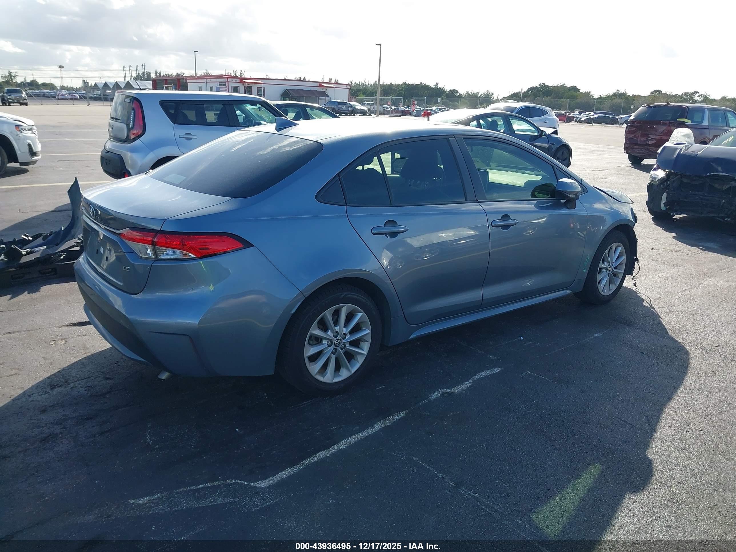 TOYOTA COROLLA image 4