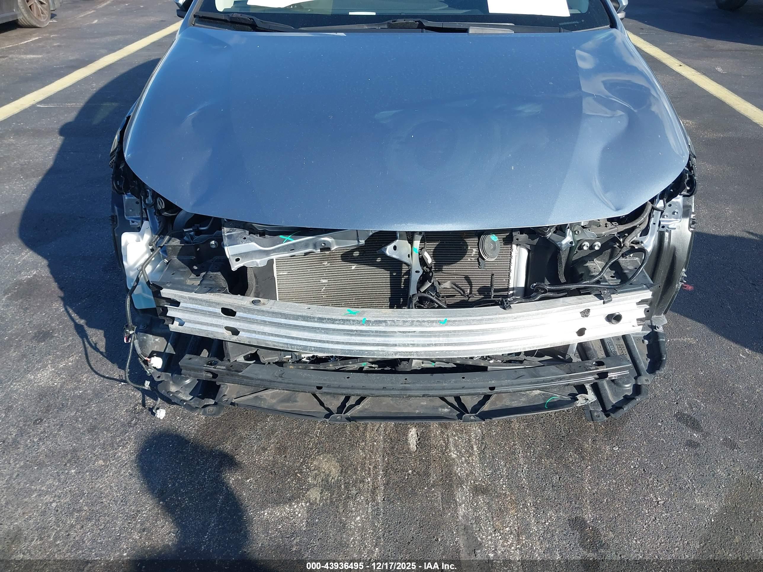 TOYOTA COROLLA image 6