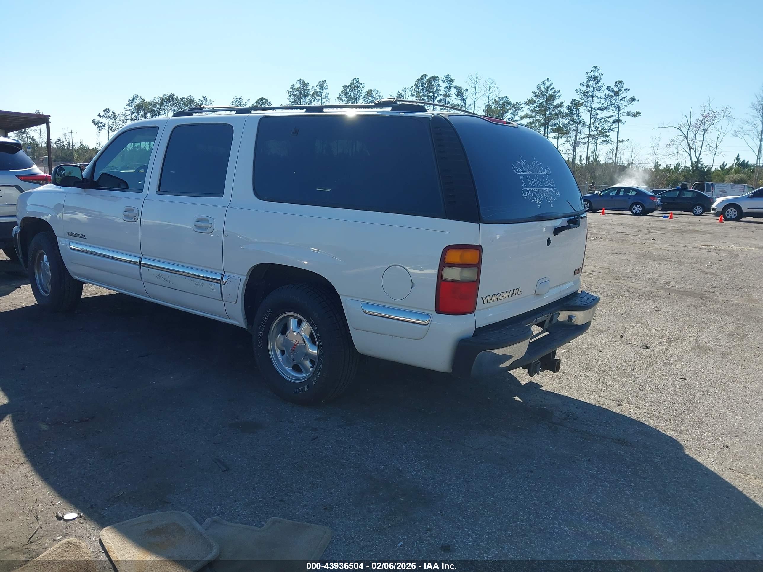 GMC YUKON image 3