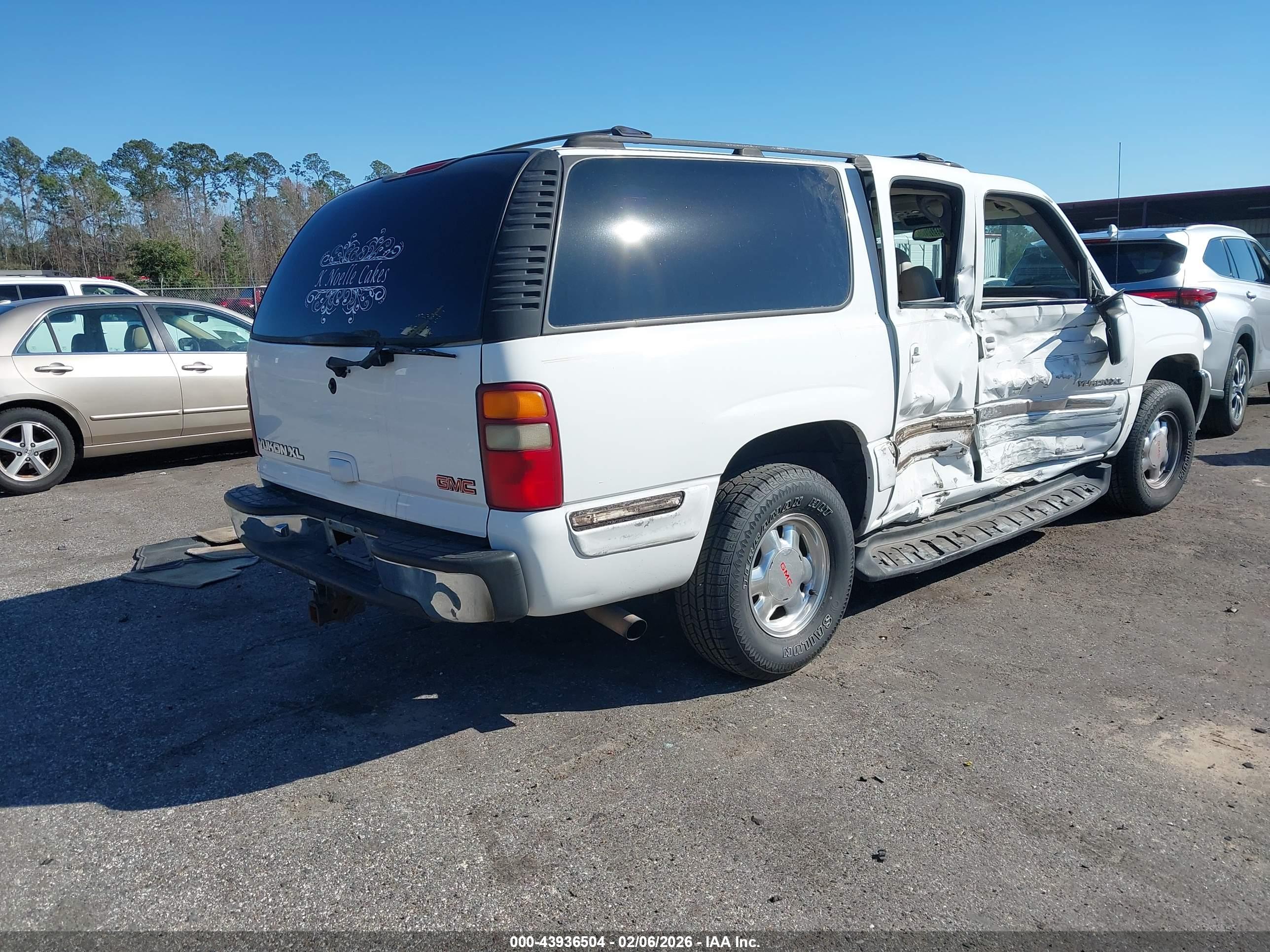 GMC YUKON image 4
