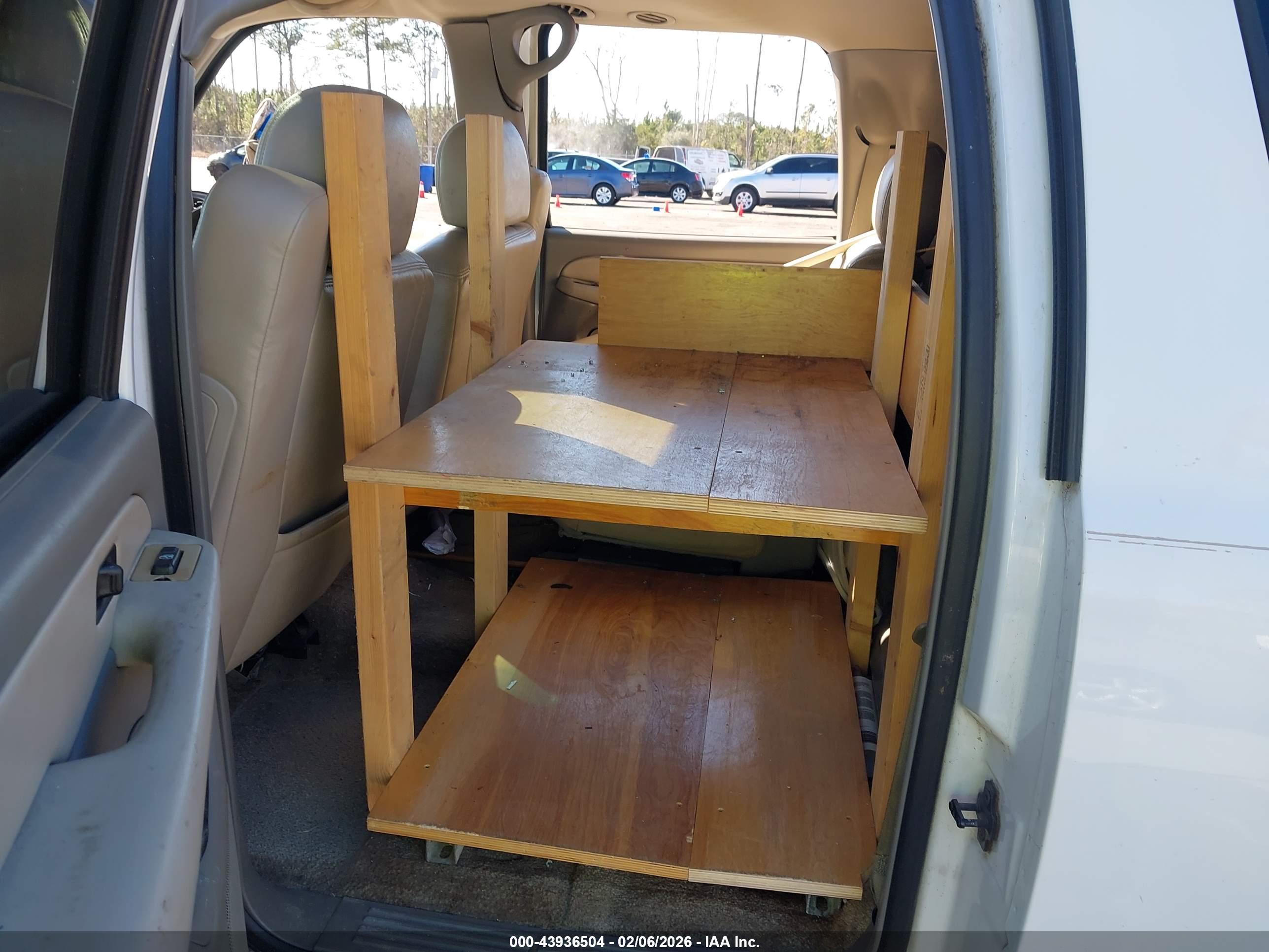 GMC YUKON image 8