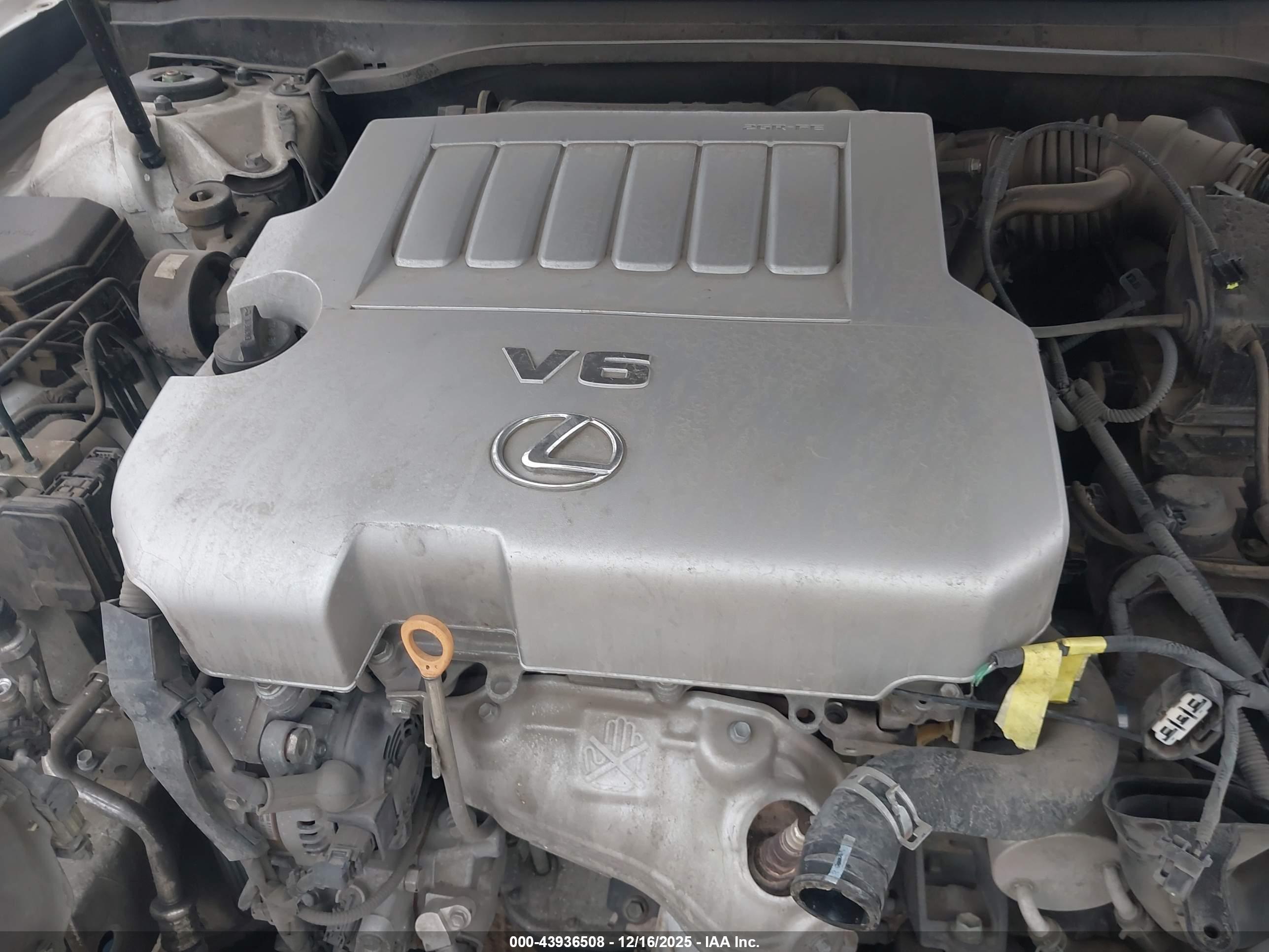 LEXUS ES image 10