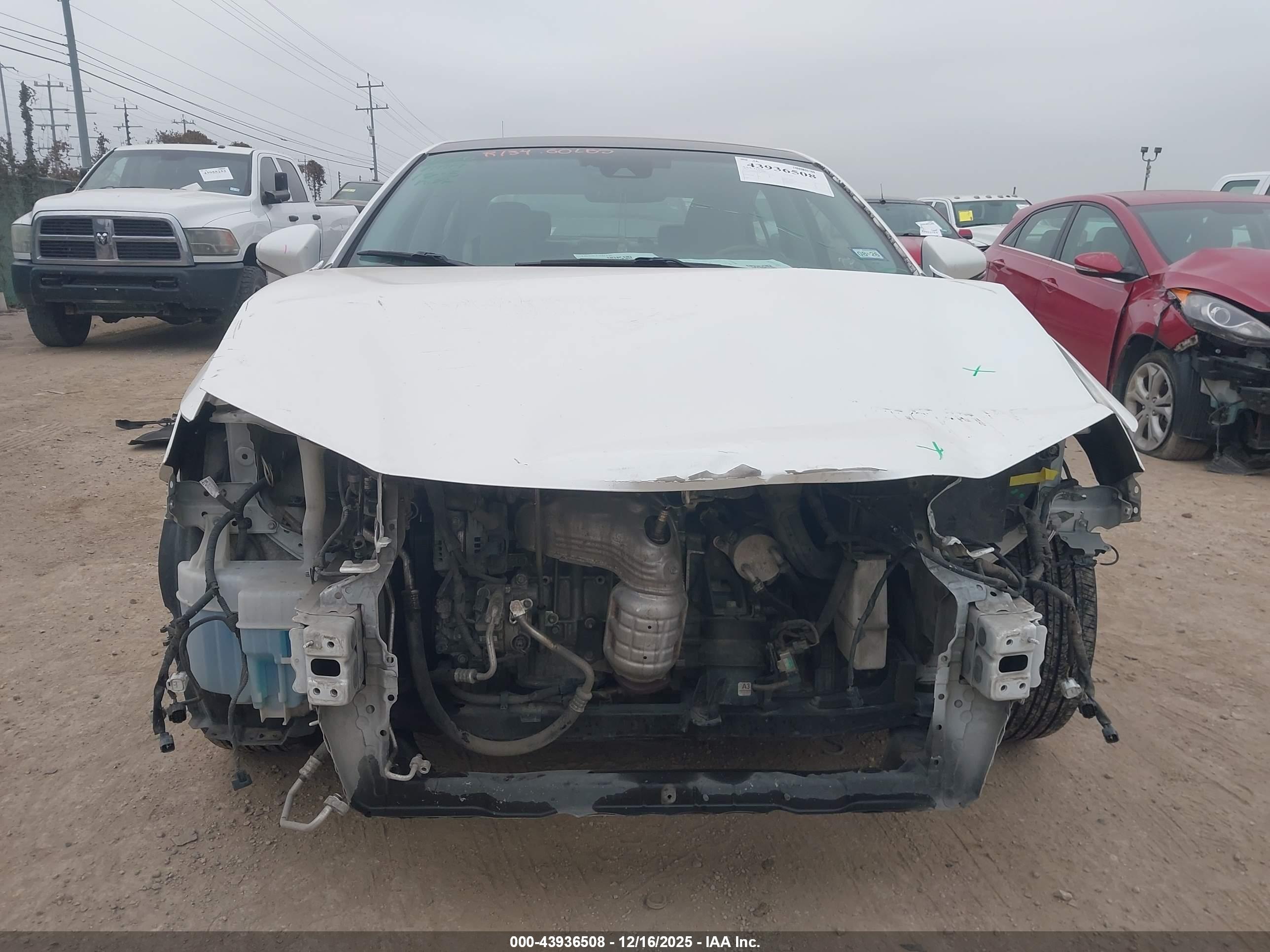 LEXUS ES image 6