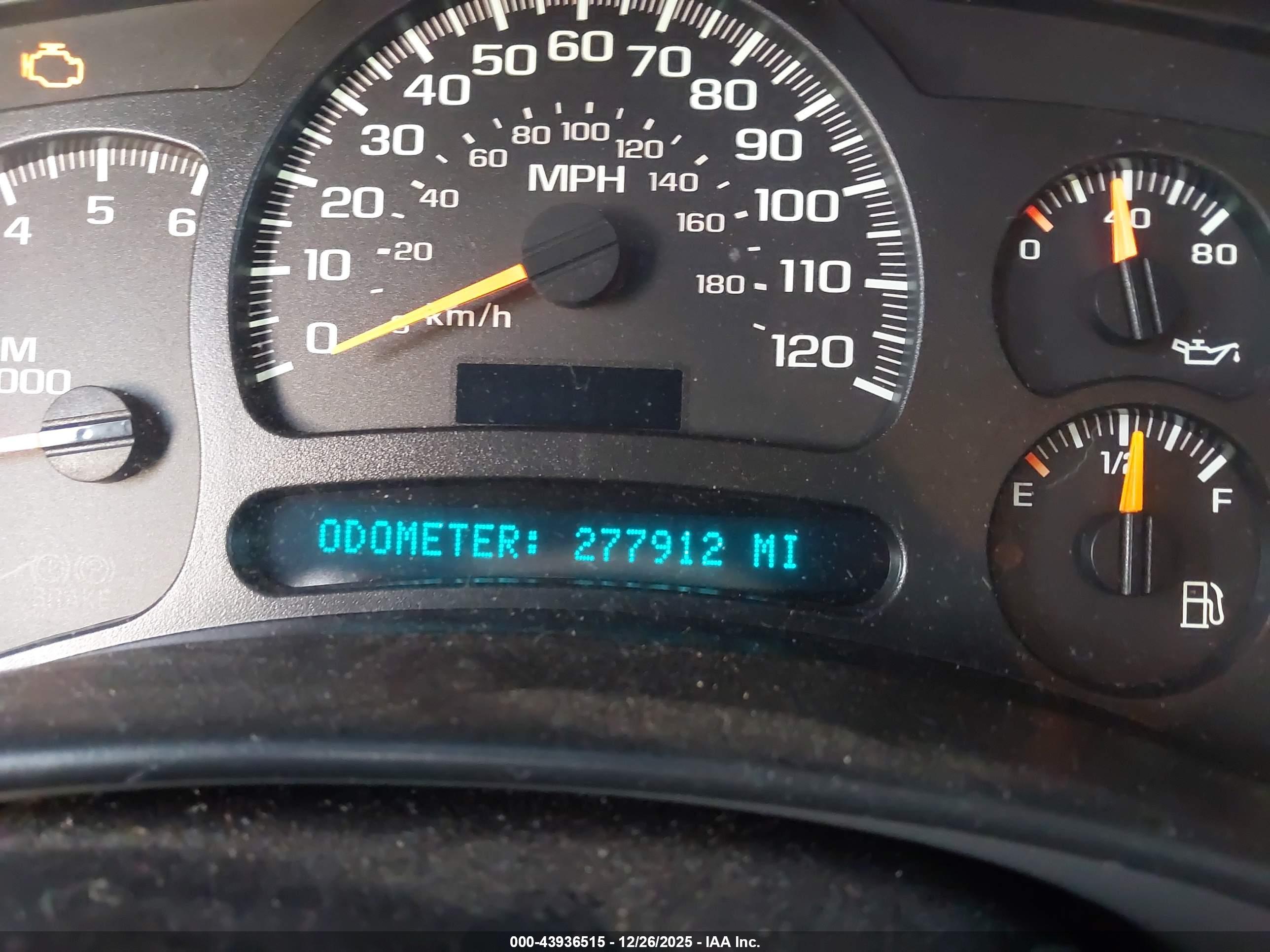 CHEVROLET SILVERADO image 7