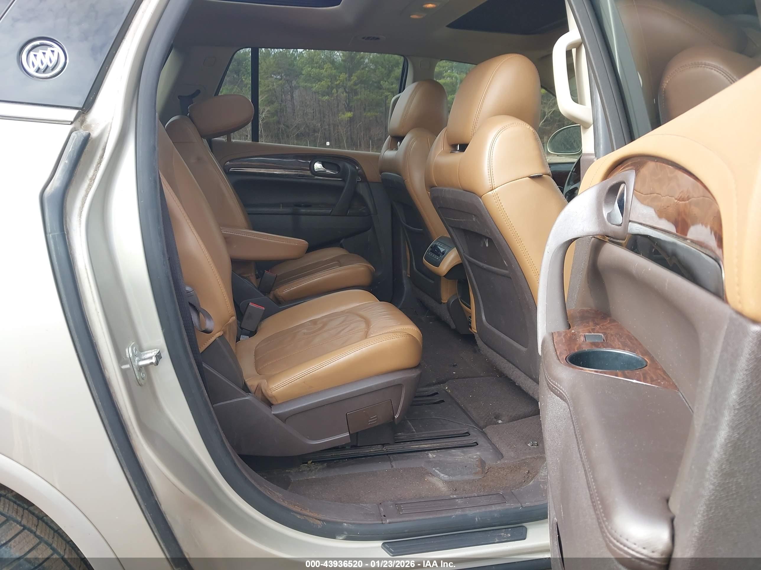BUICK ENCLAVE image 8