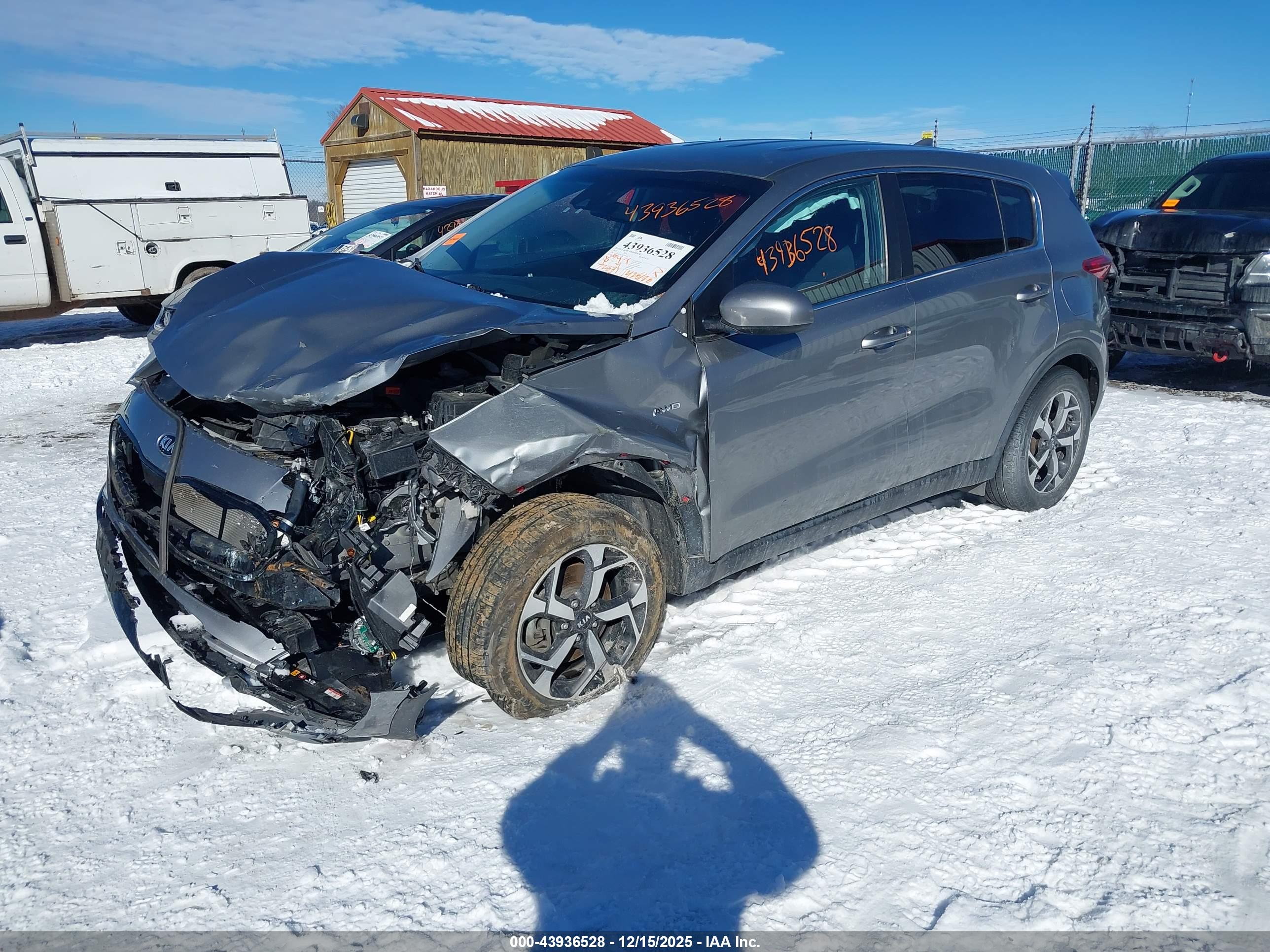 KIA SPORTAGE image 2