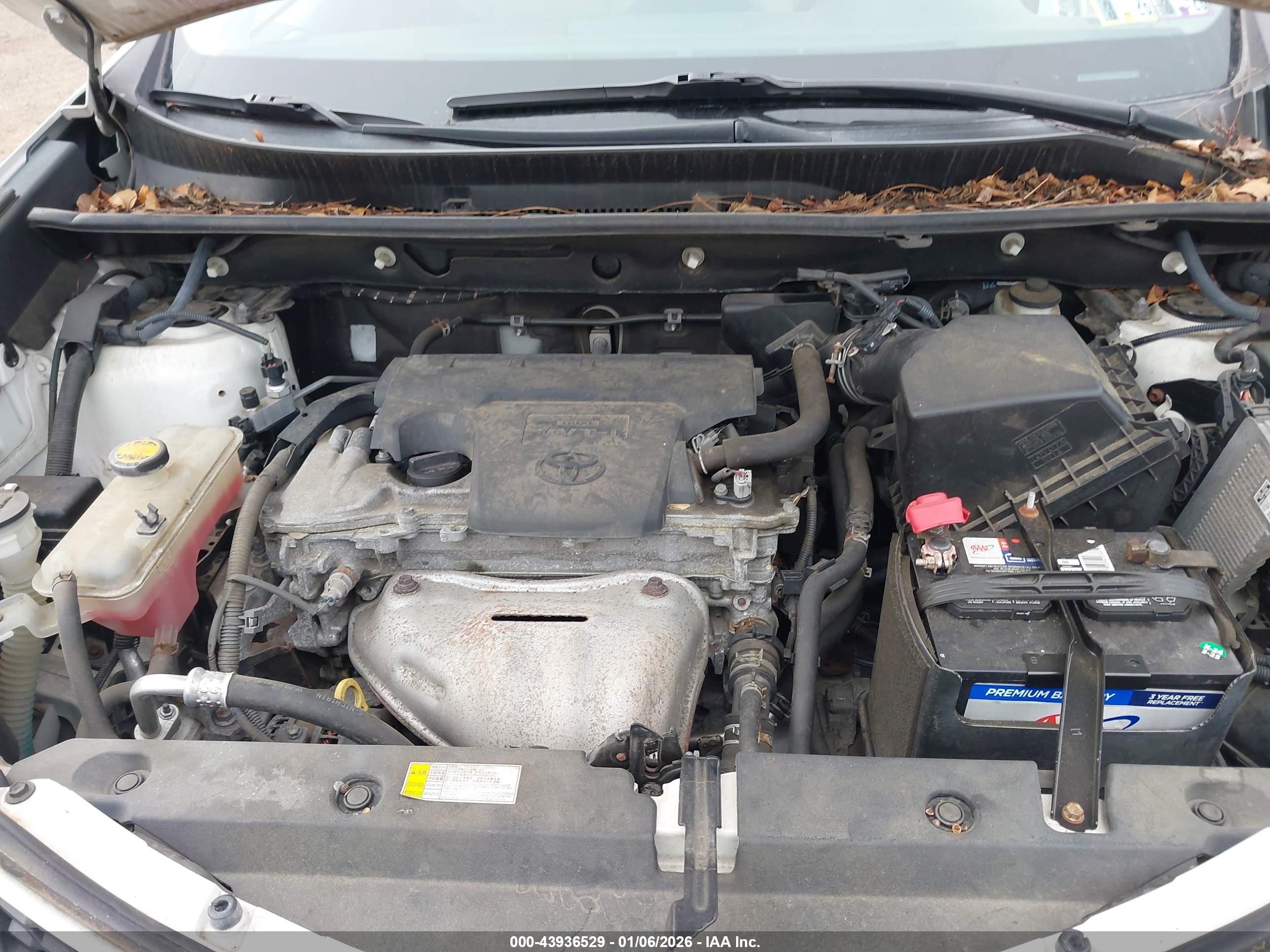 TOYOTA RAV4 image 10