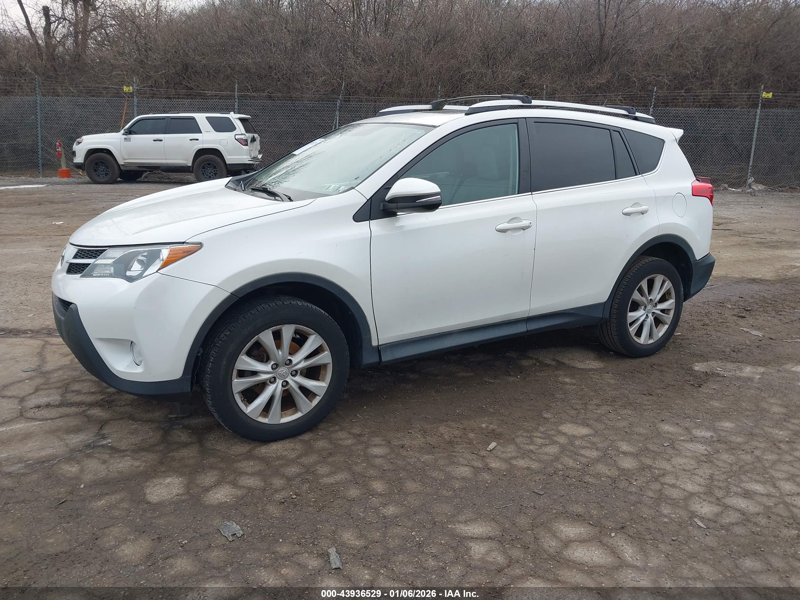 TOYOTA RAV4 image 2