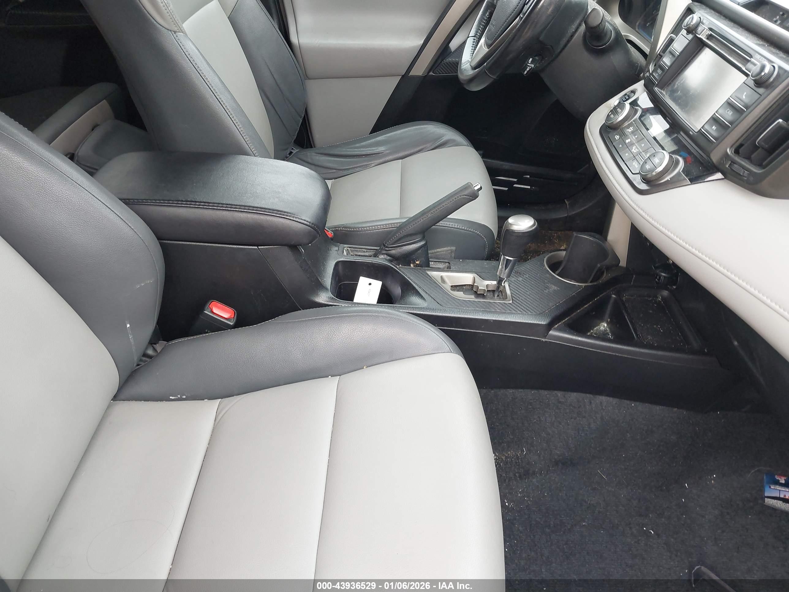 TOYOTA RAV4 image 5