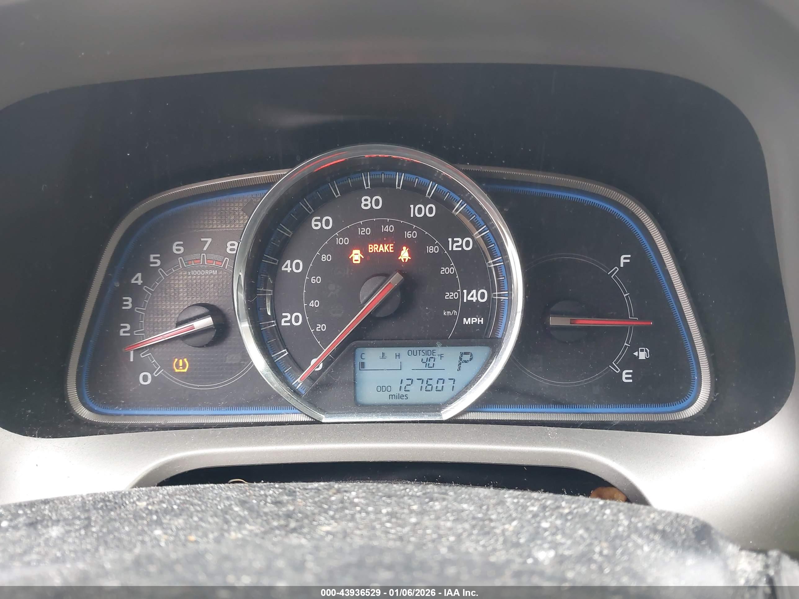 TOYOTA RAV4 image 7