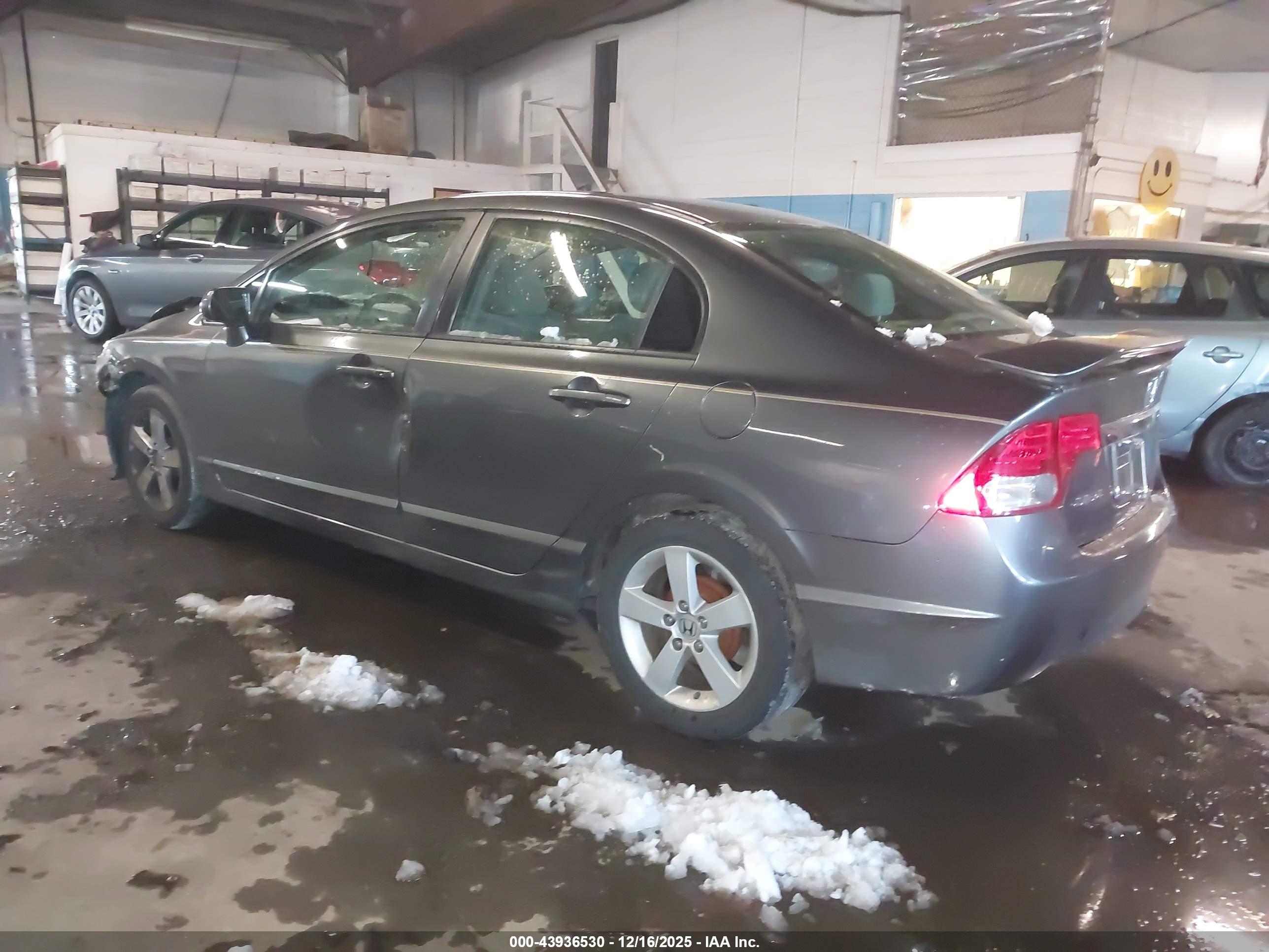 HONDA CIVIC image 3