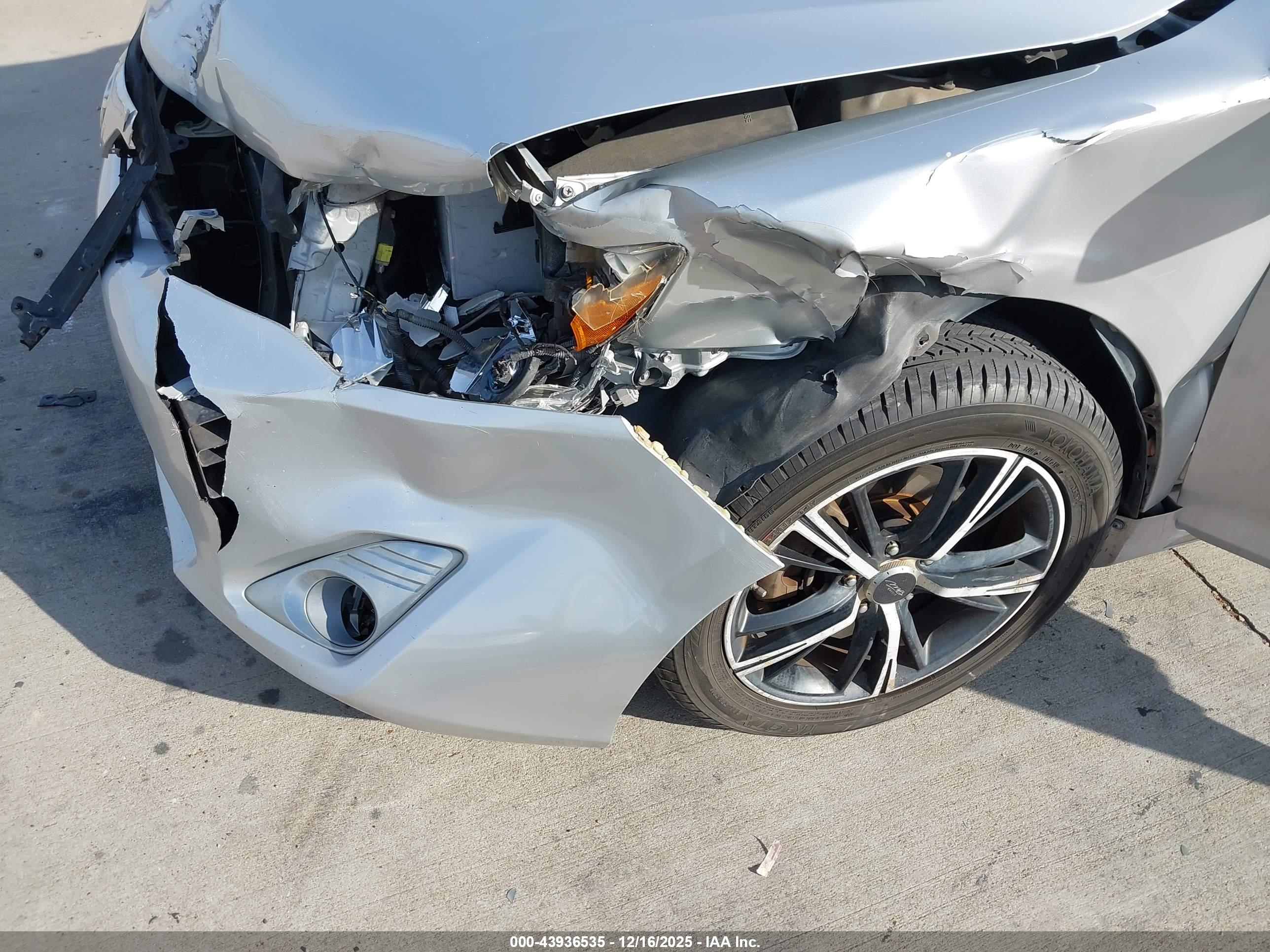 TOYOTA CAMRY image 6