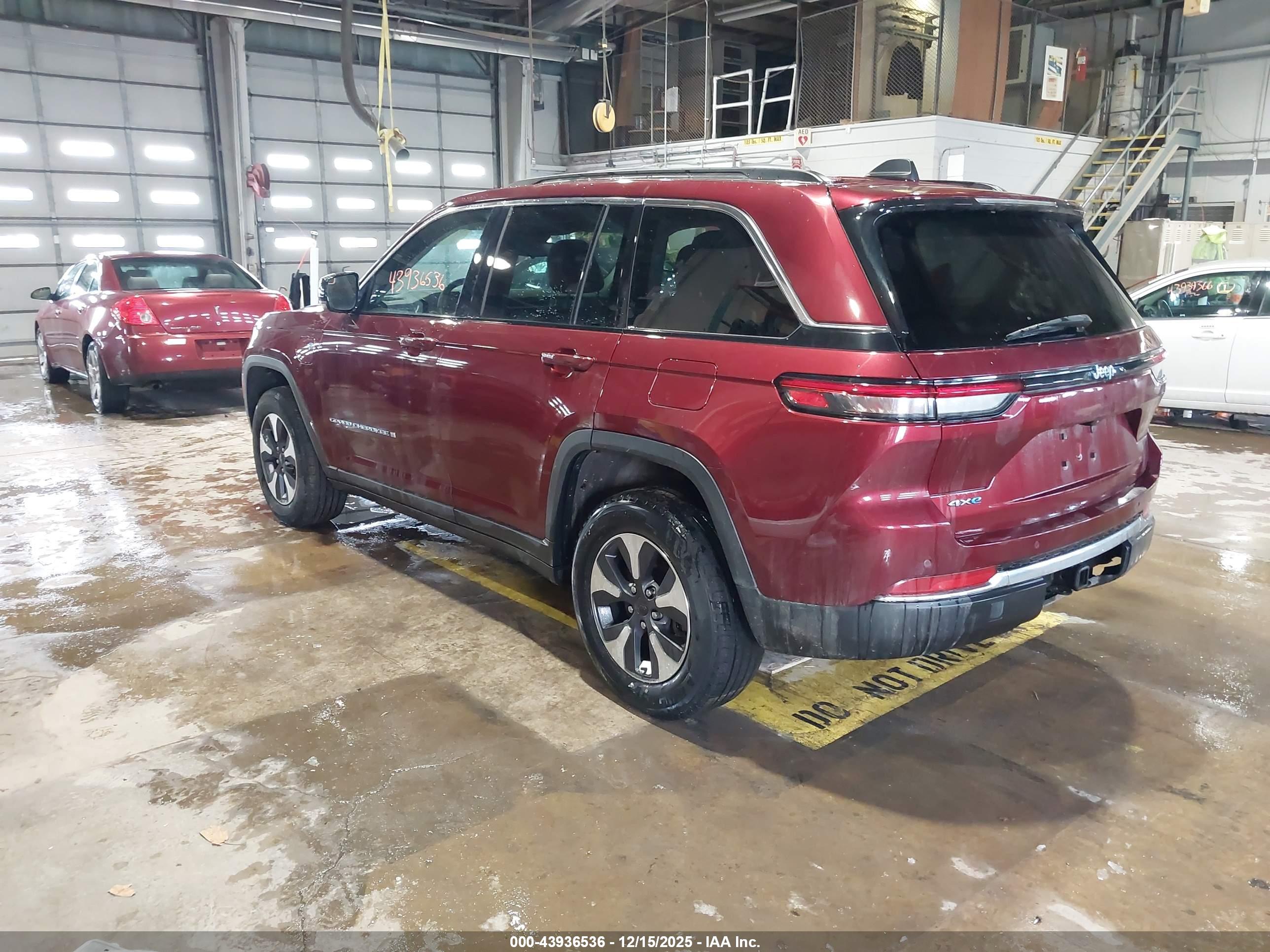 JEEP GRAND image 3