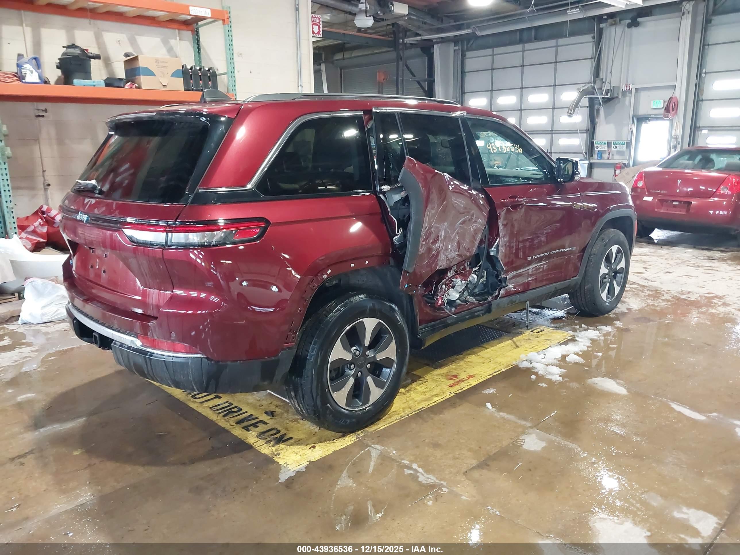 JEEP GRAND image 4