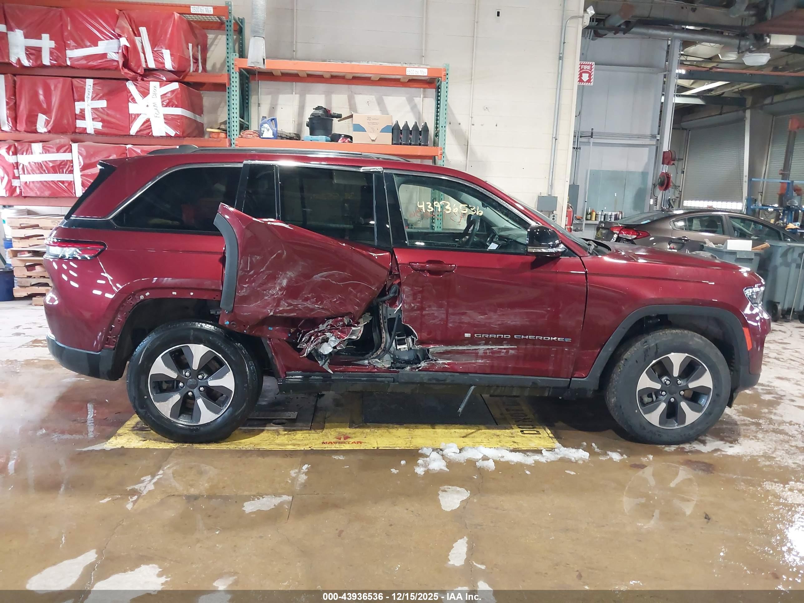 JEEP GRAND image 6