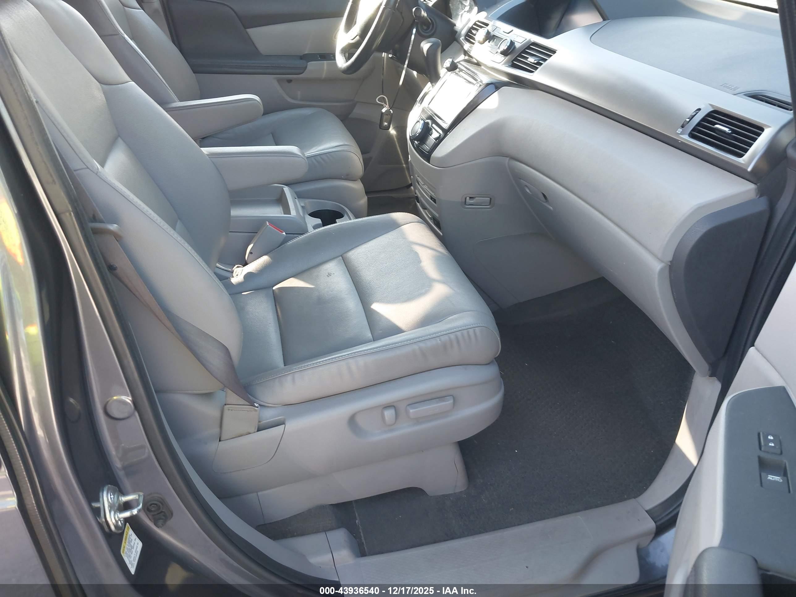 HONDA ODYSSEY image 5