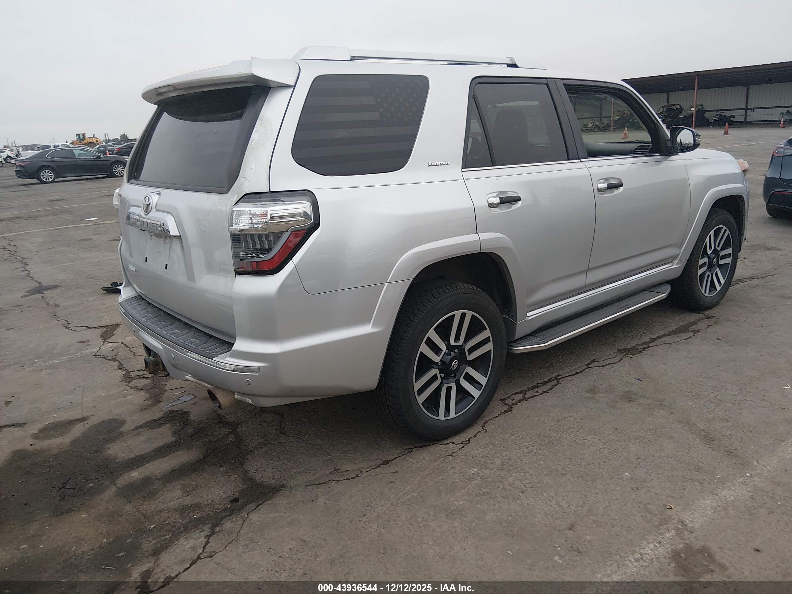 TOYOTA 4RUNNER image 4