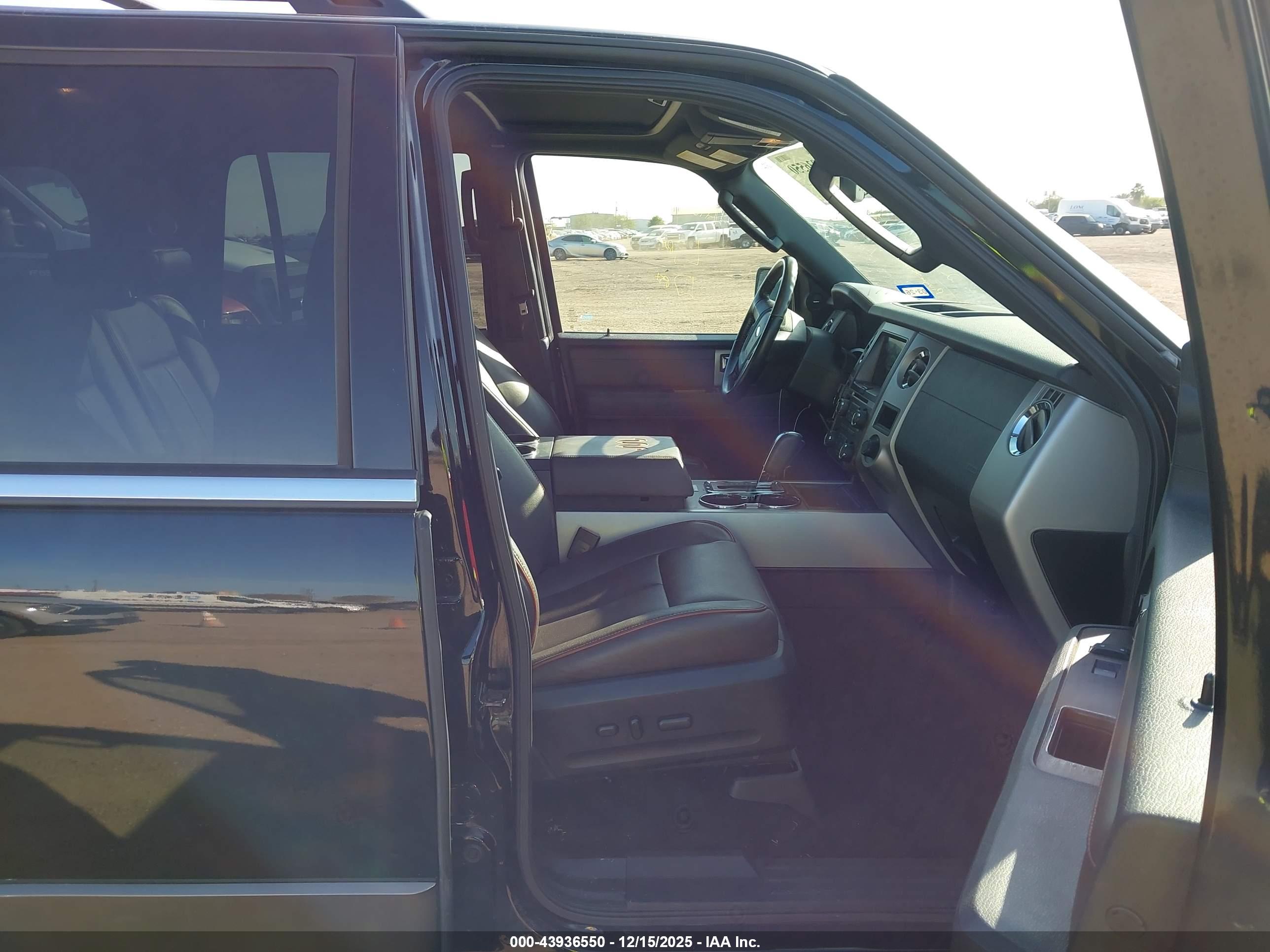 FORD EXPEDITION image 5