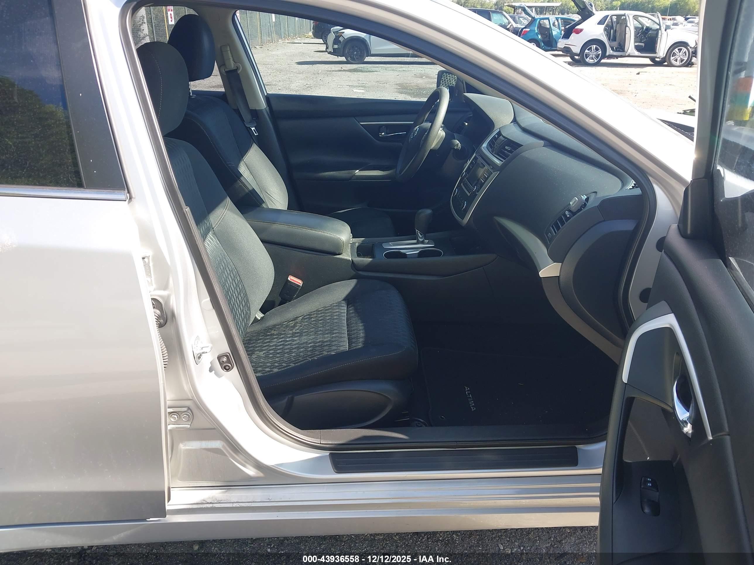 NISSAN ALTIMA image 5
