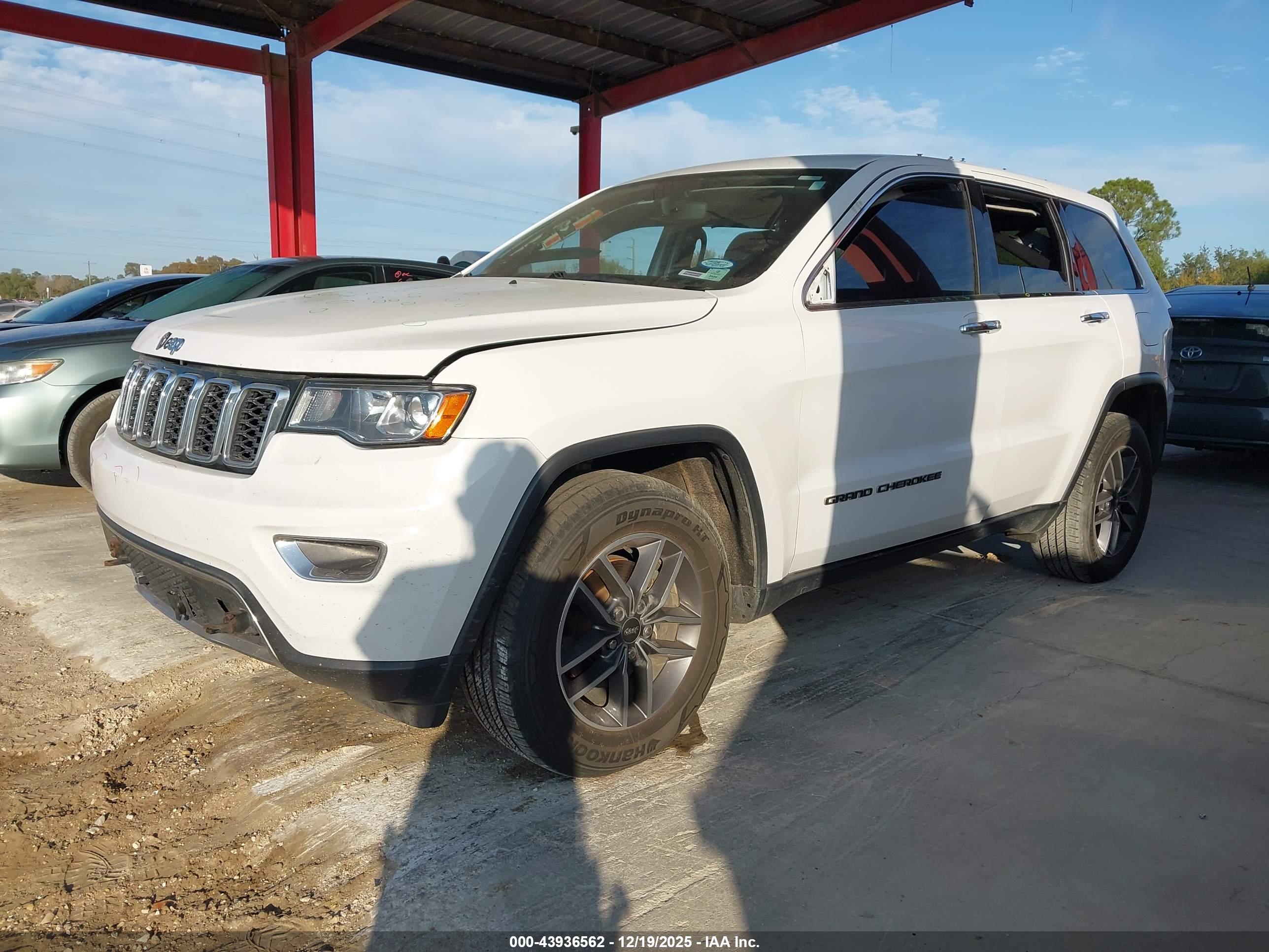 JEEP GRAND image 2