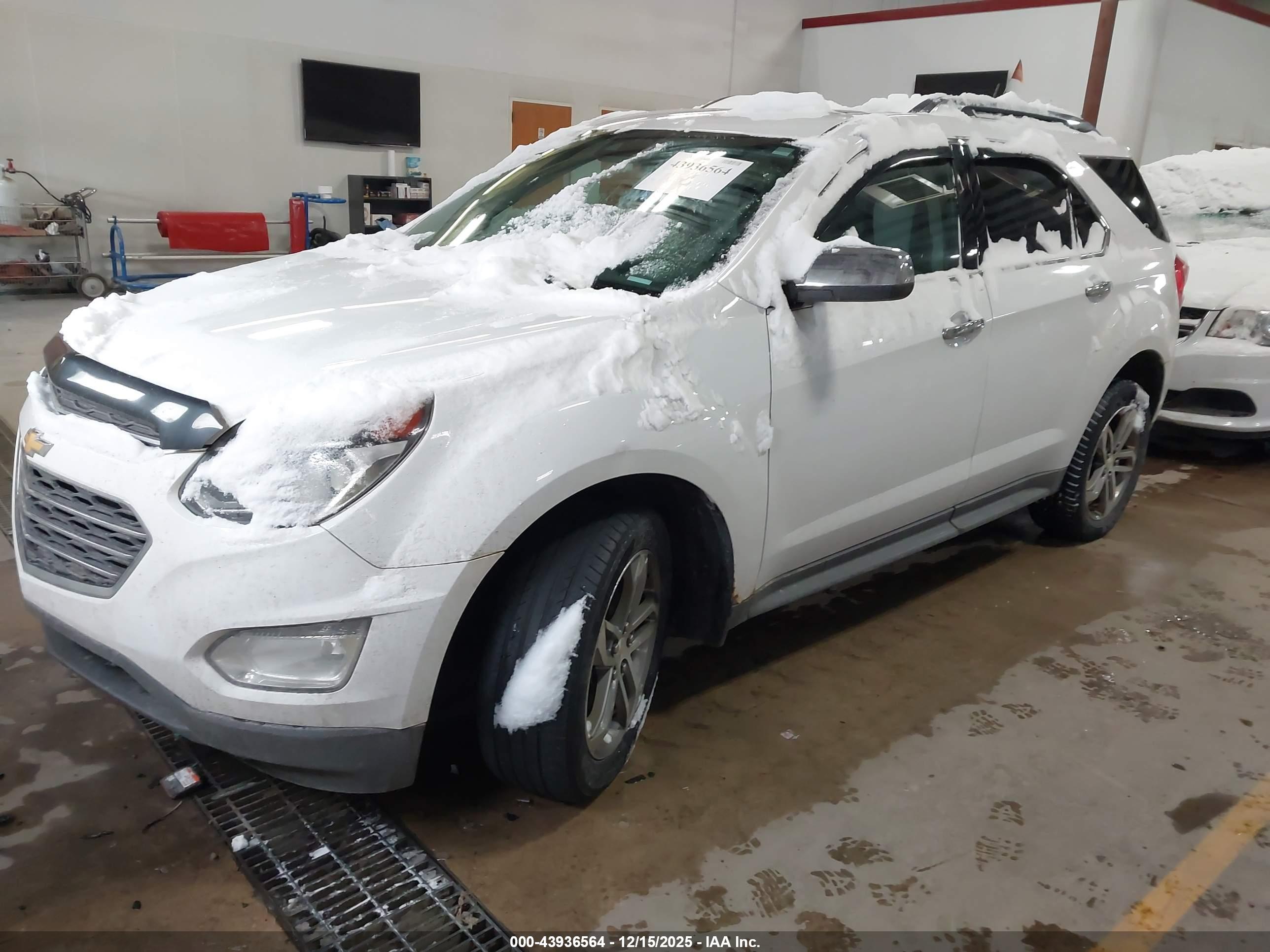 CHEVROLET EQUINOX image 2
