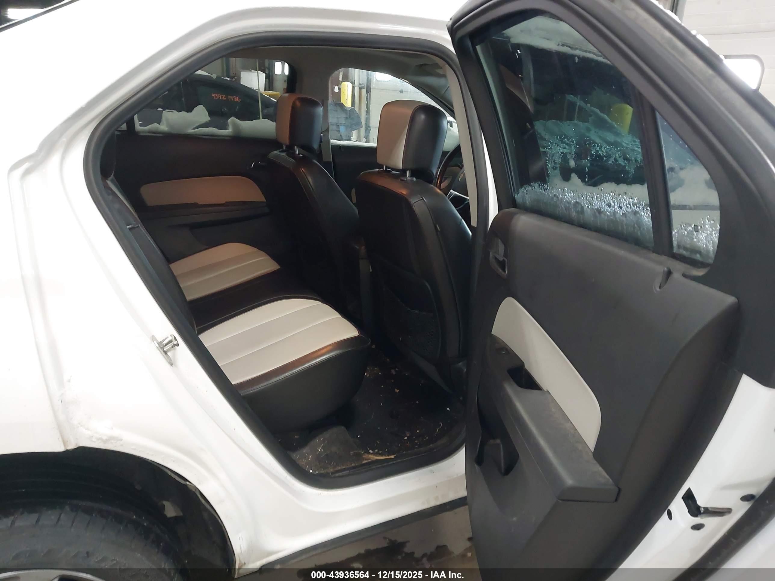CHEVROLET EQUINOX image 8