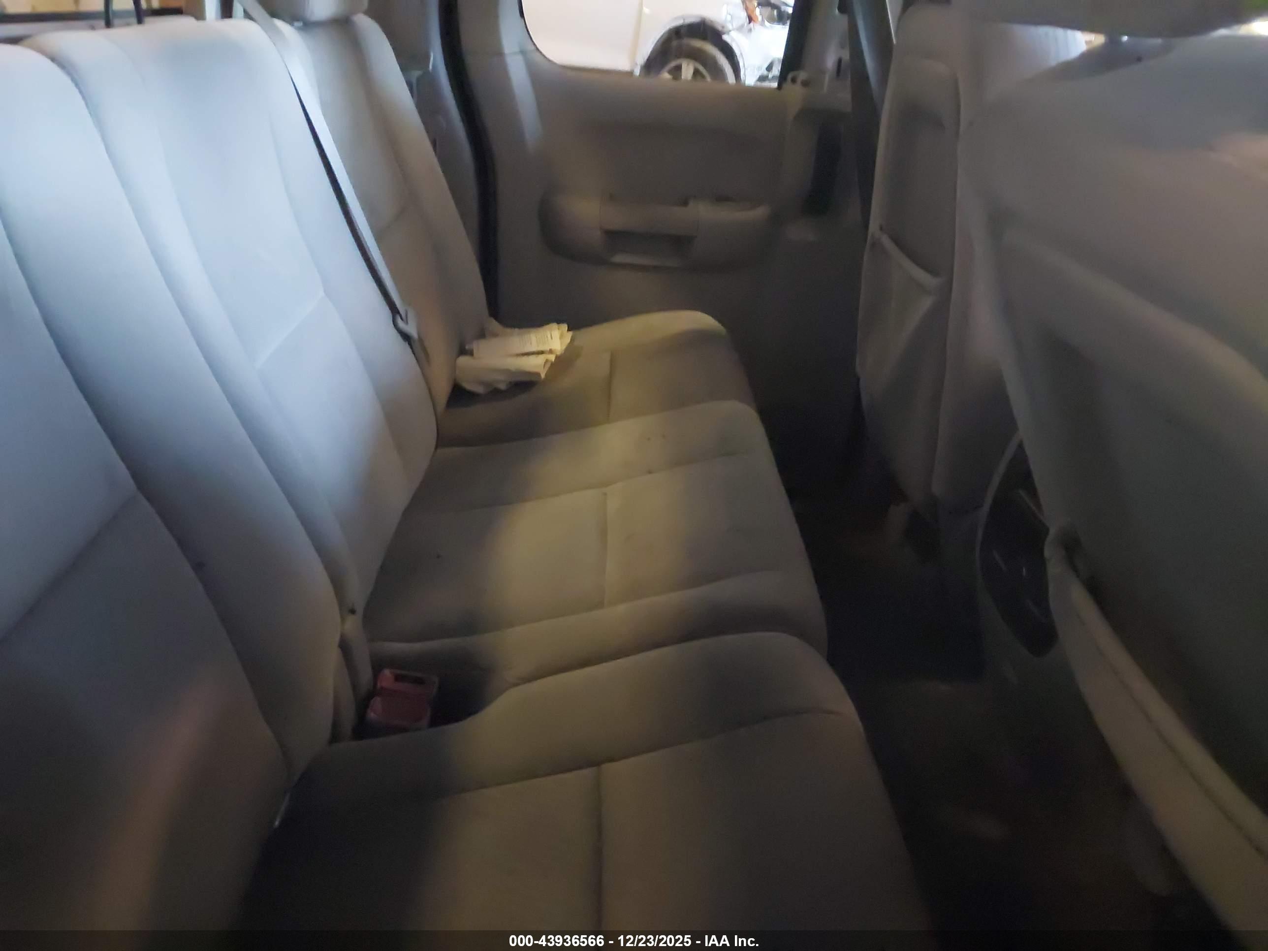 GMC SIERRA image 8