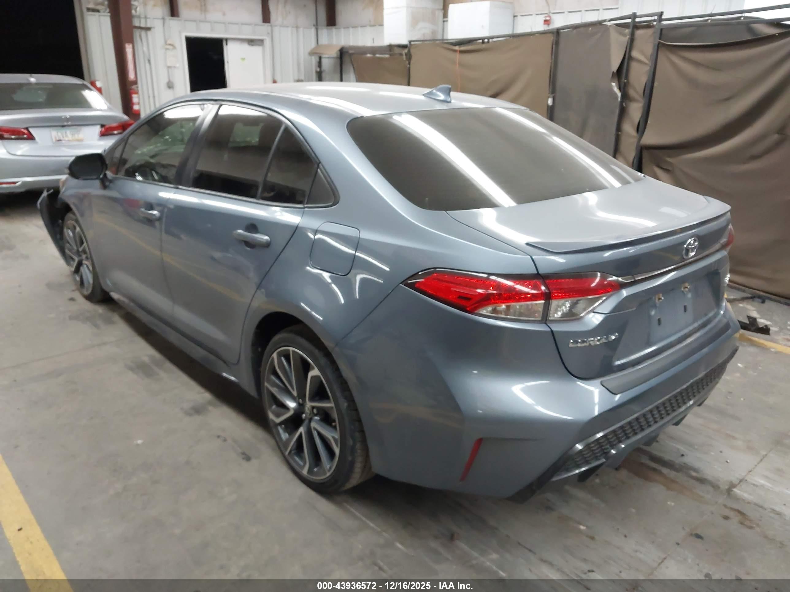TOYOTA COROLLA image 3