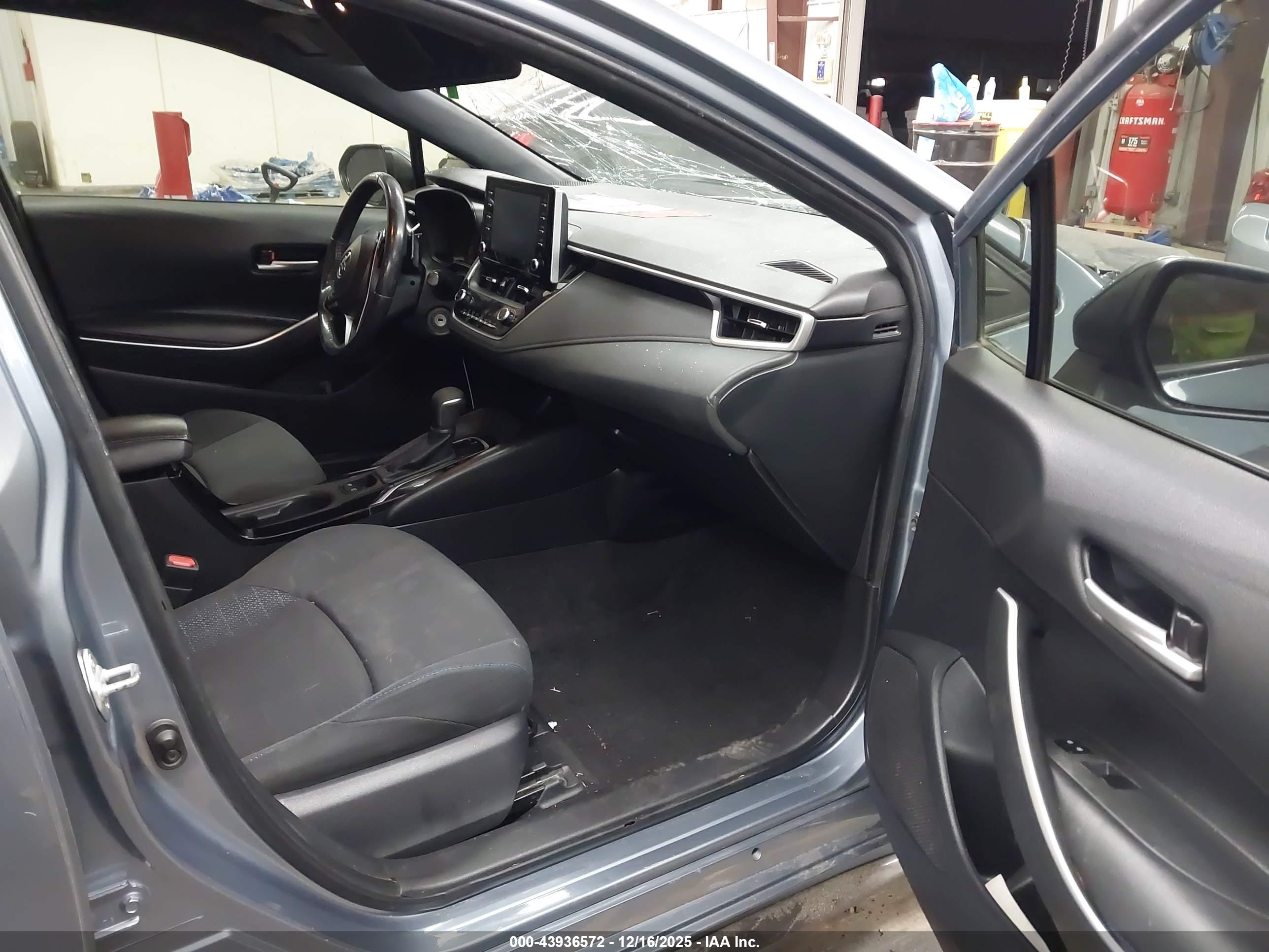 TOYOTA COROLLA image 5