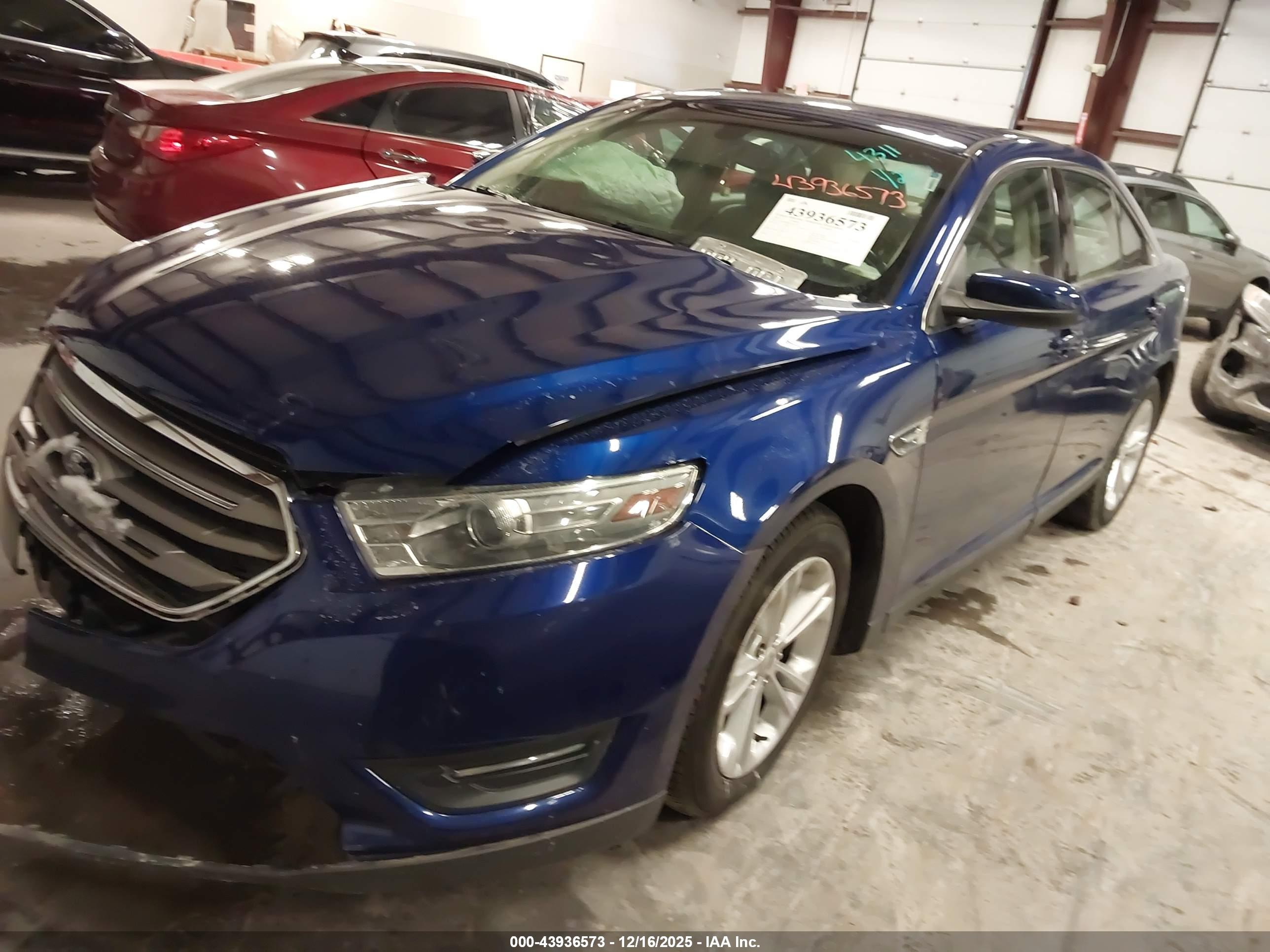 FORD TAURUS image 2